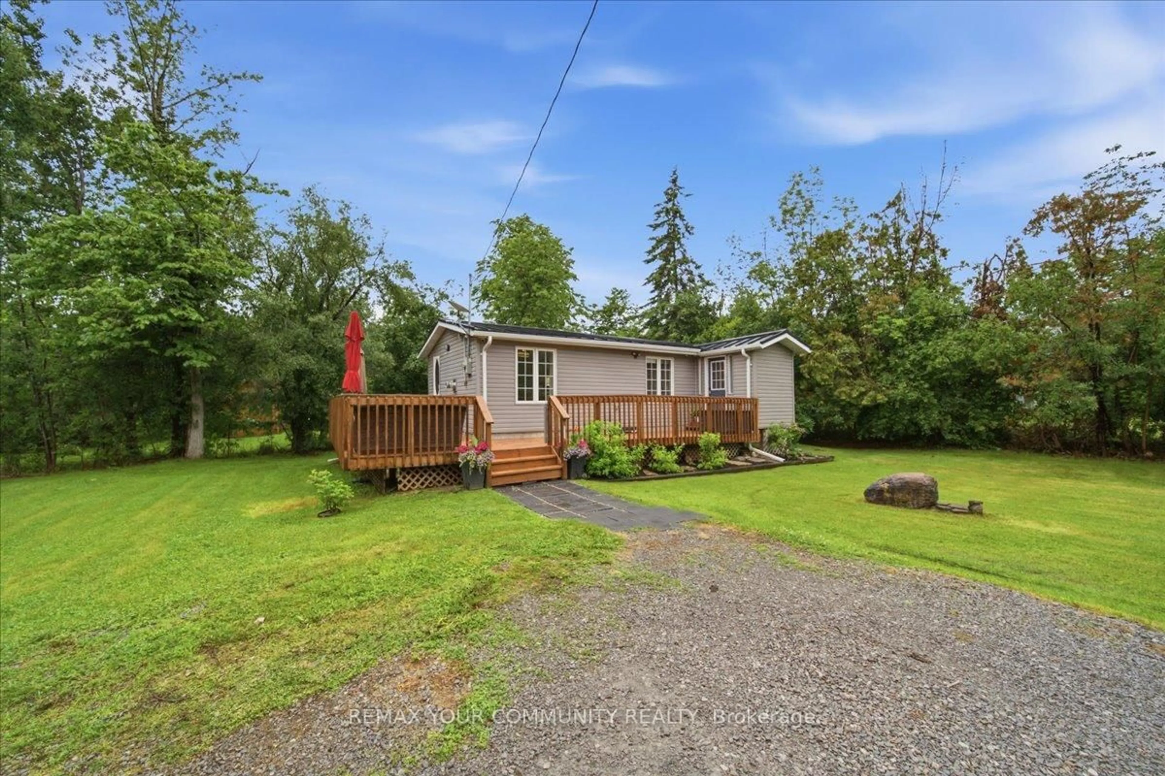 A pic from outside/outdoor area/front of a property/back of a property/a pic from drone, water/lake/river/ocean view for 25246 Commodore Rd, Brock Ontario L0K 1A0