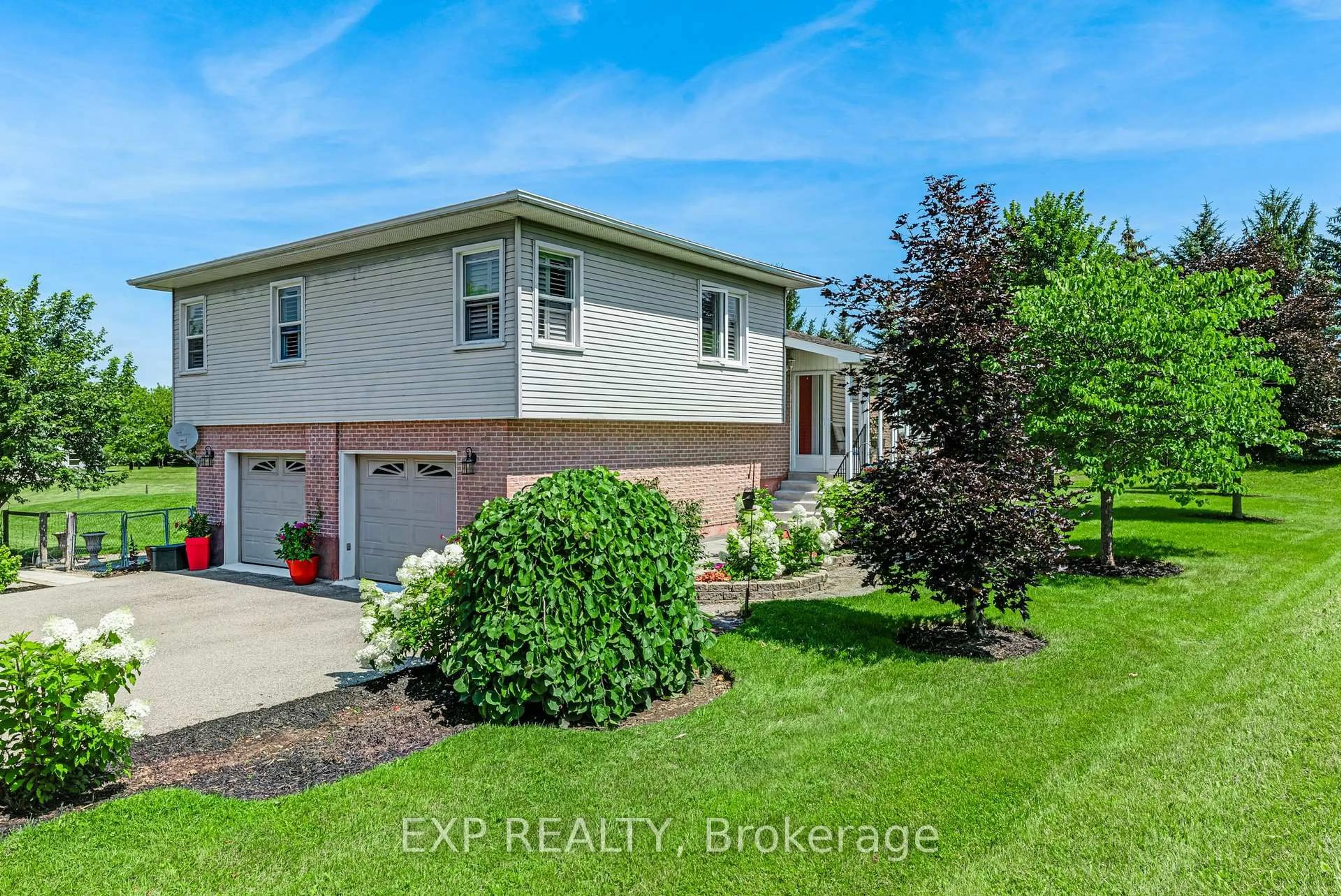 A pic from outside/outdoor area/front of a property/back of a property/a pic from drone, water/lake/river/ocean view for 6030 Doane Rd, East Gwillimbury Ontario L0G 1M0