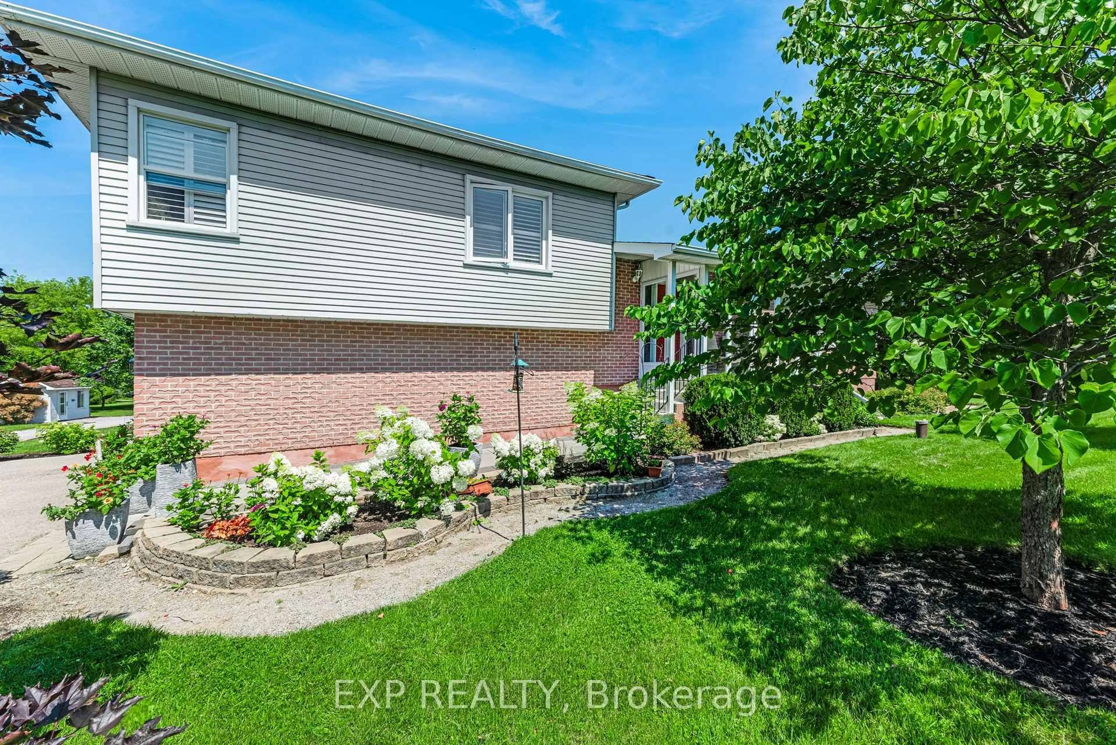 Unknown for 6030 Doane Rd, East Gwillimbury Ontario L0G 1M0