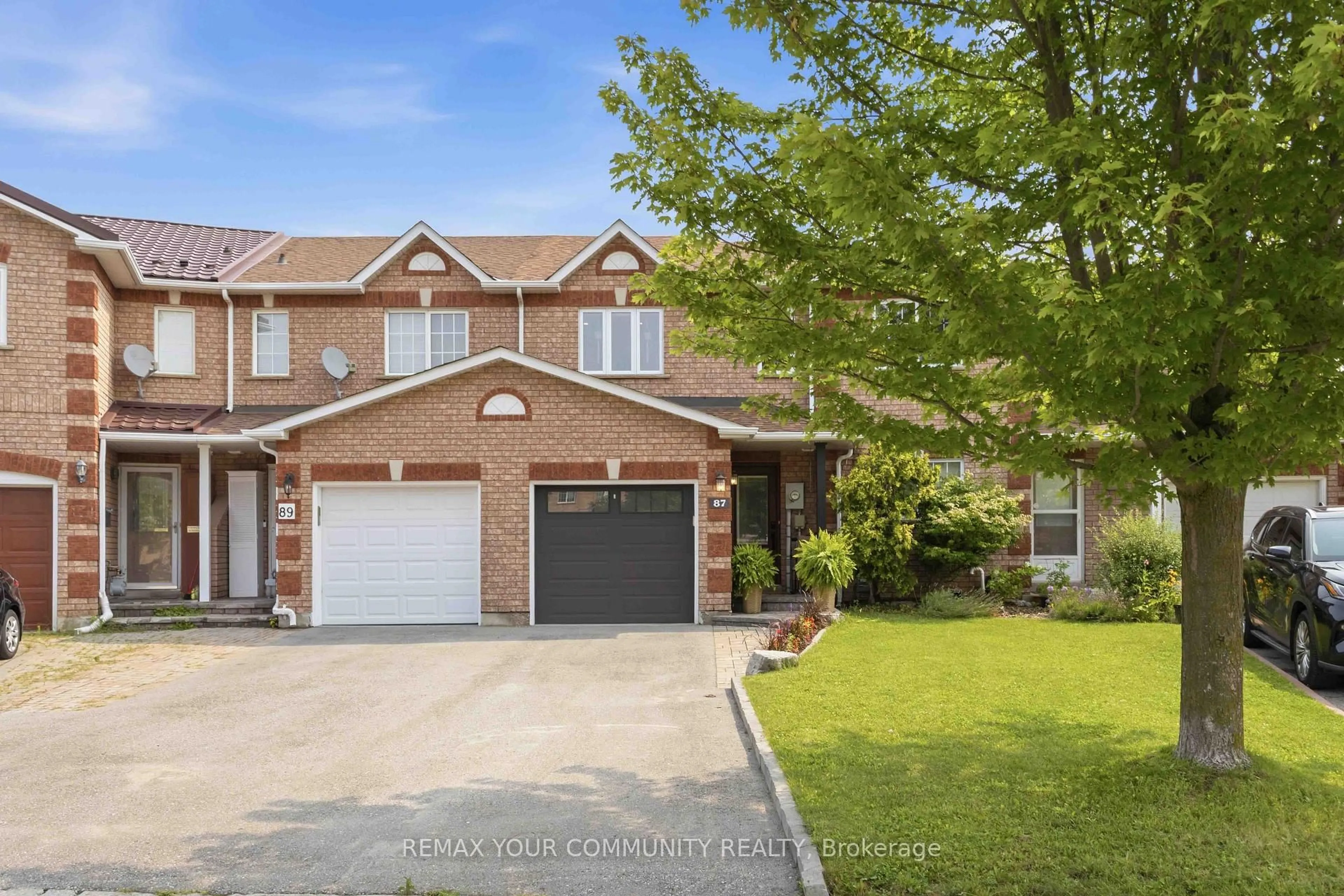 Home with brick exterior material, street for 87 Lancaster Crt, Georgina Ontario L4P 2Z9