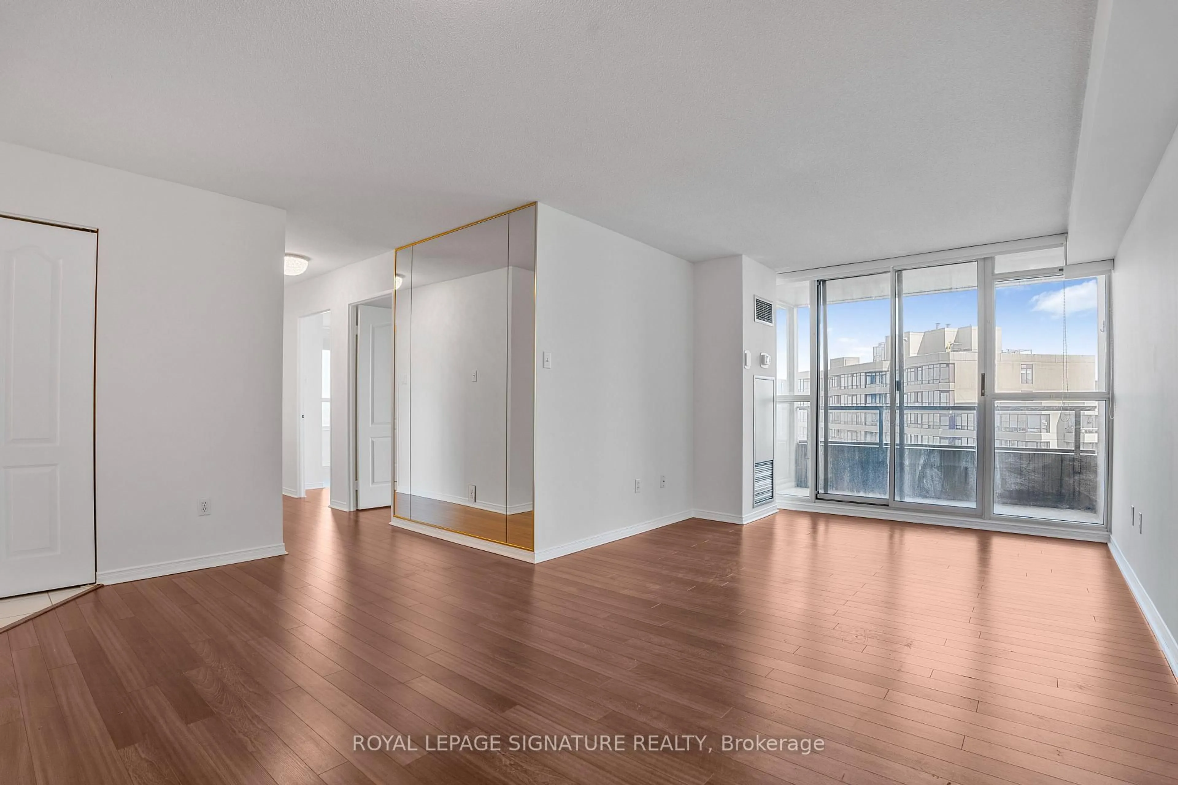 A pic of a room for 11 Townsgate Dr #1410, Vaughan Ontario L4J 8G4