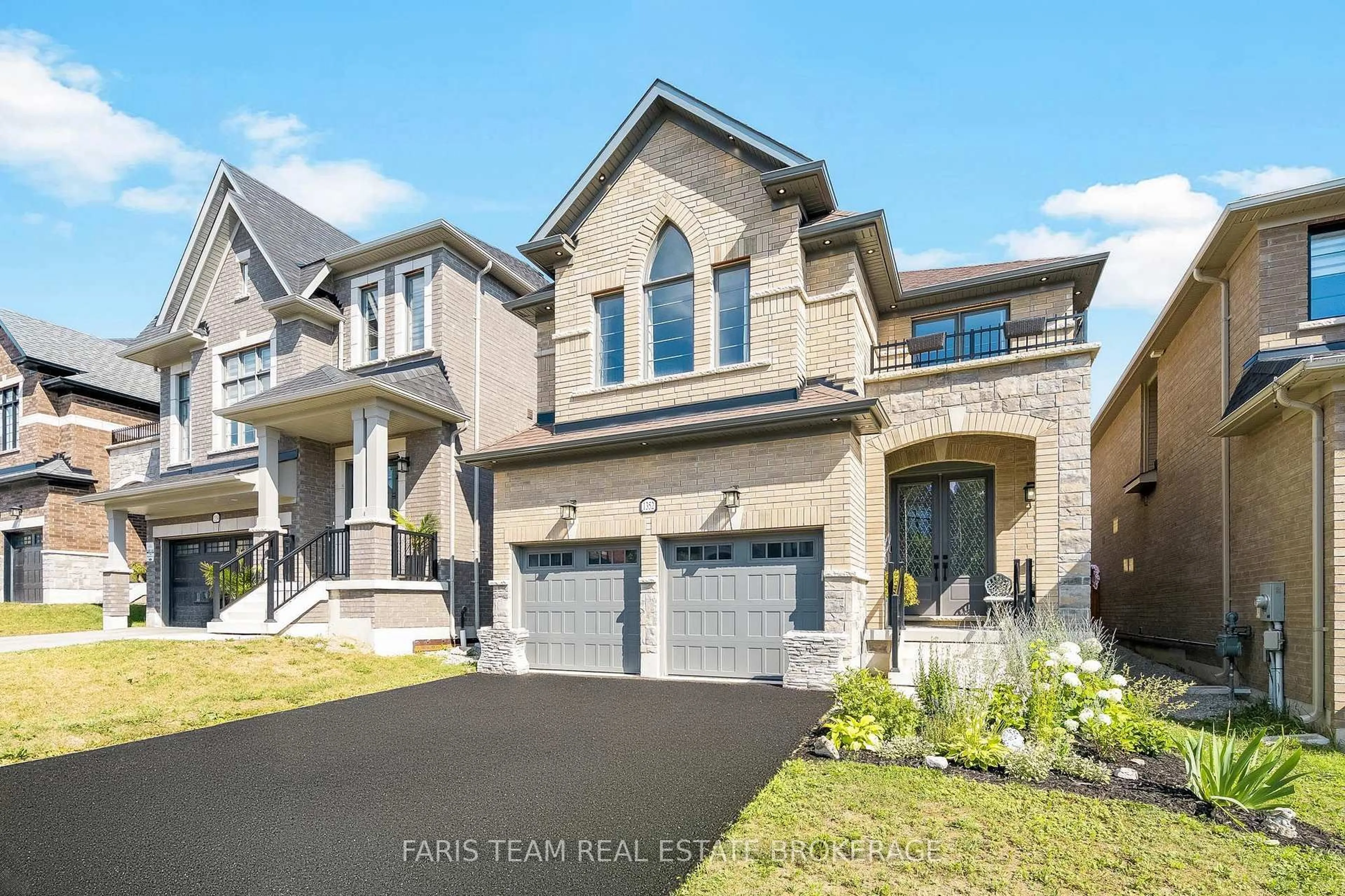 Home with brick exterior material, street for 1352 Blackmore St, Innisfil Ontario L9S 0P2