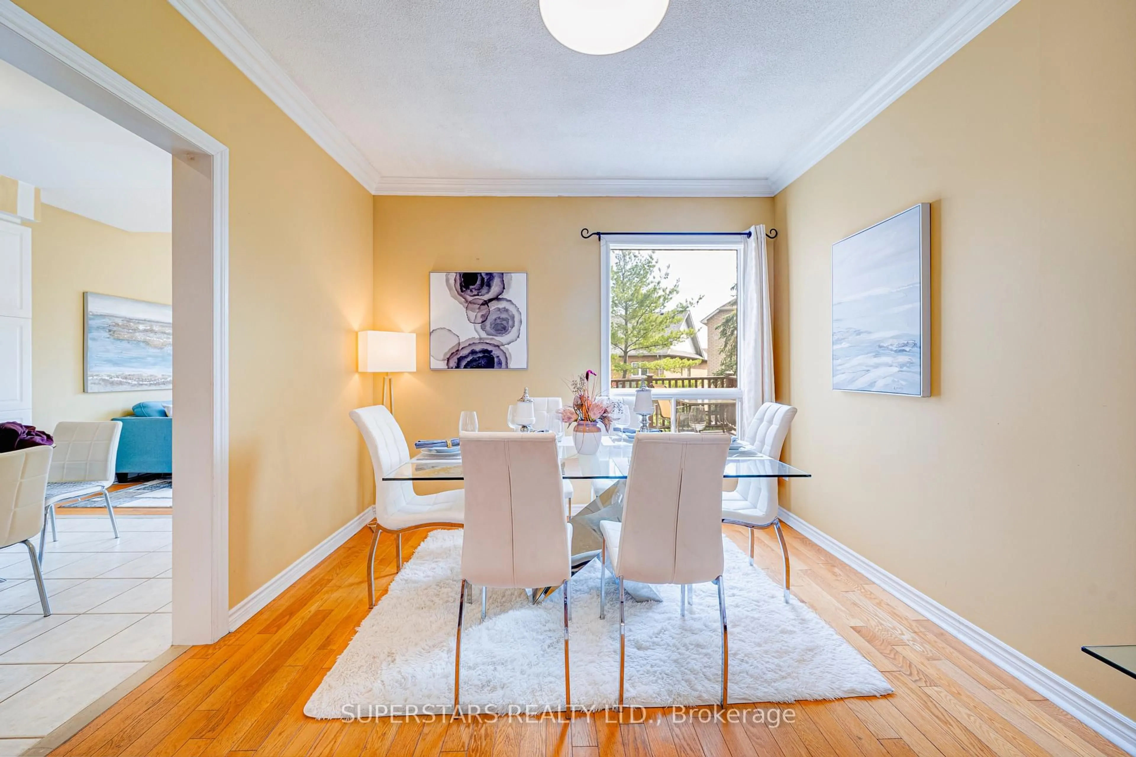 Dining room, wood/laminate floor for 76 Fortune Cres, Richmond Hill Ontario L4S 1T5