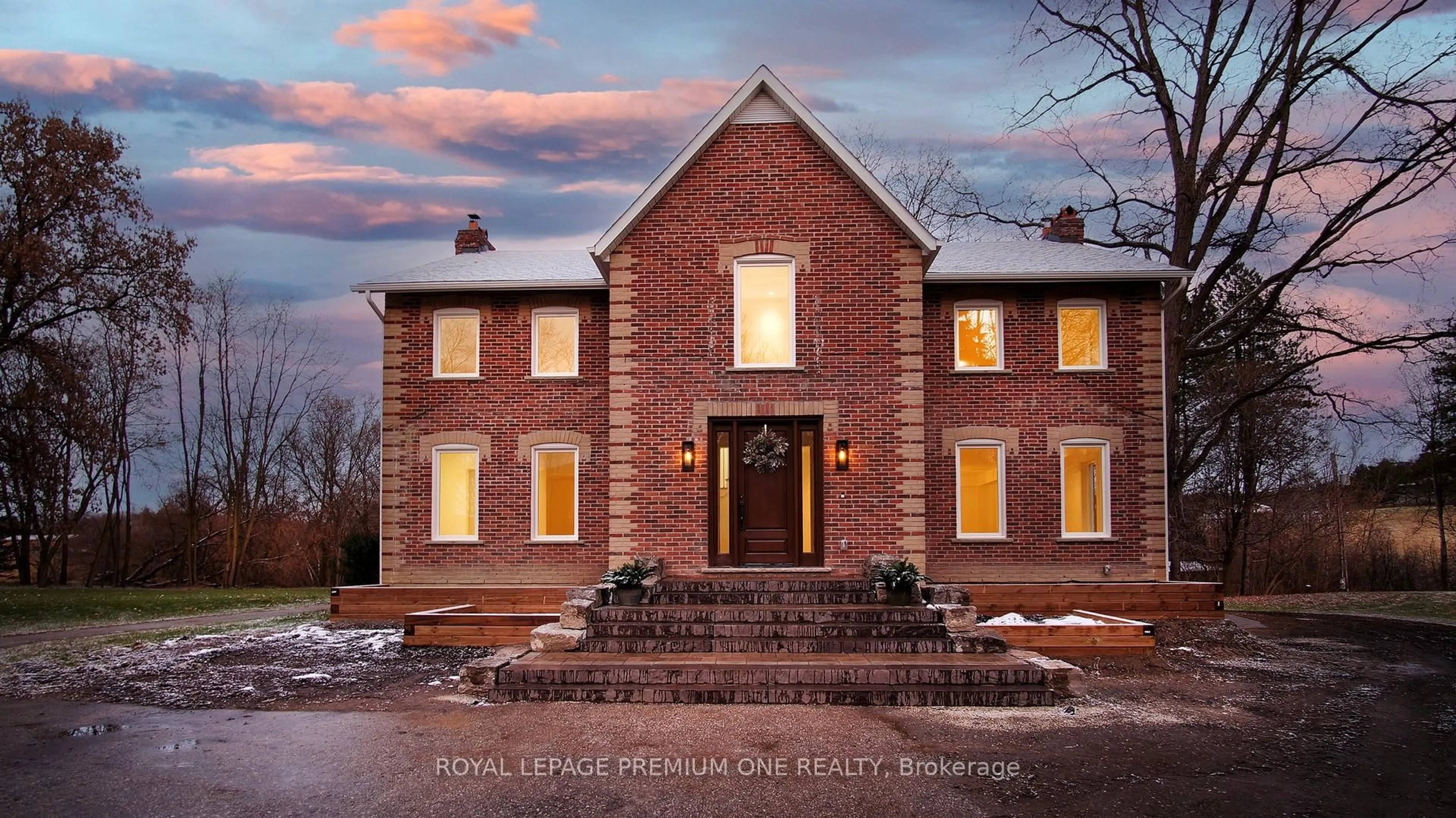 Home with brick exterior material, building for 7590 19th Sdrd, King Ontario L0G 1T0