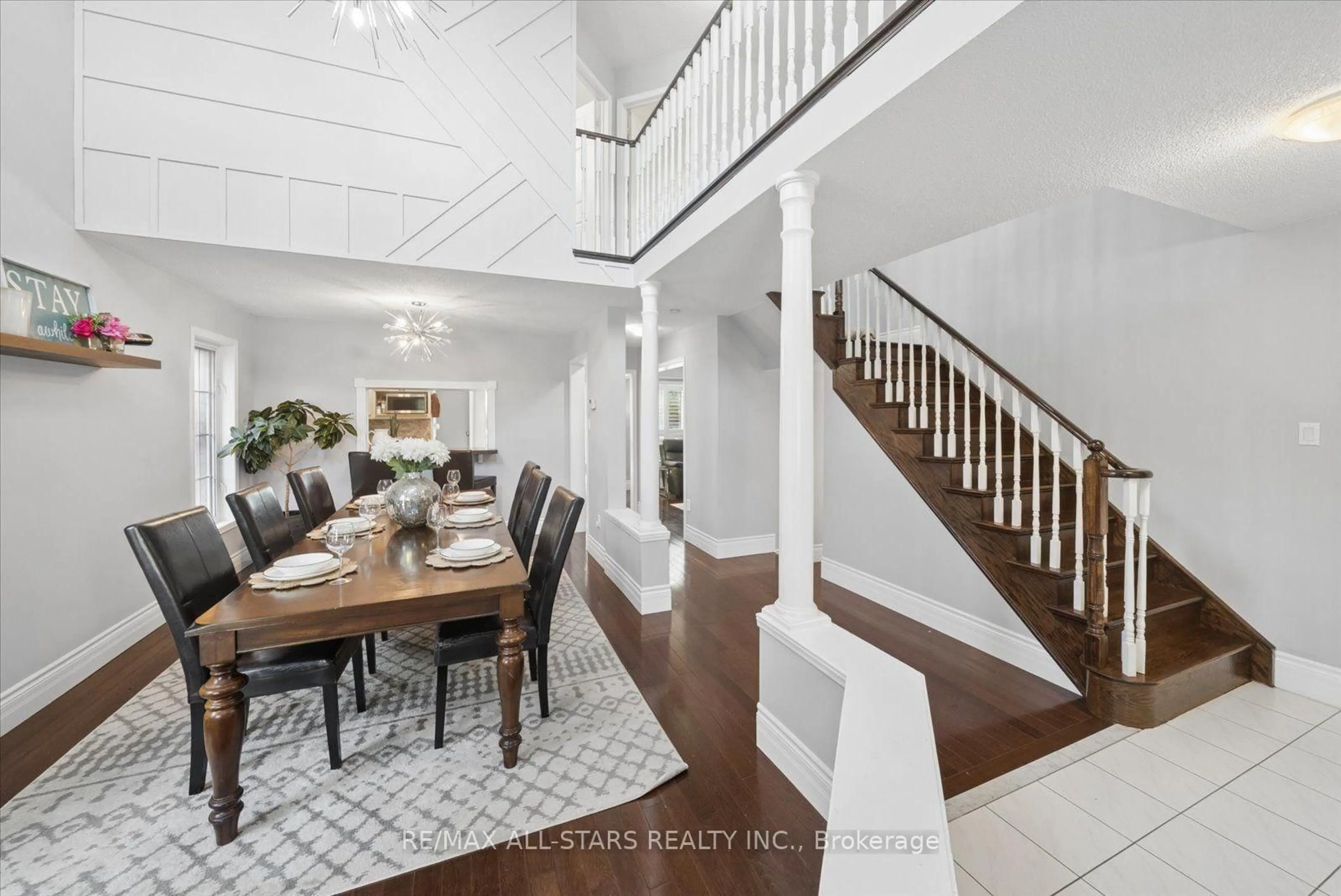 Dining room, unknown for 36 Burnaby Dr, Georgina Ontario L4P 3Z1