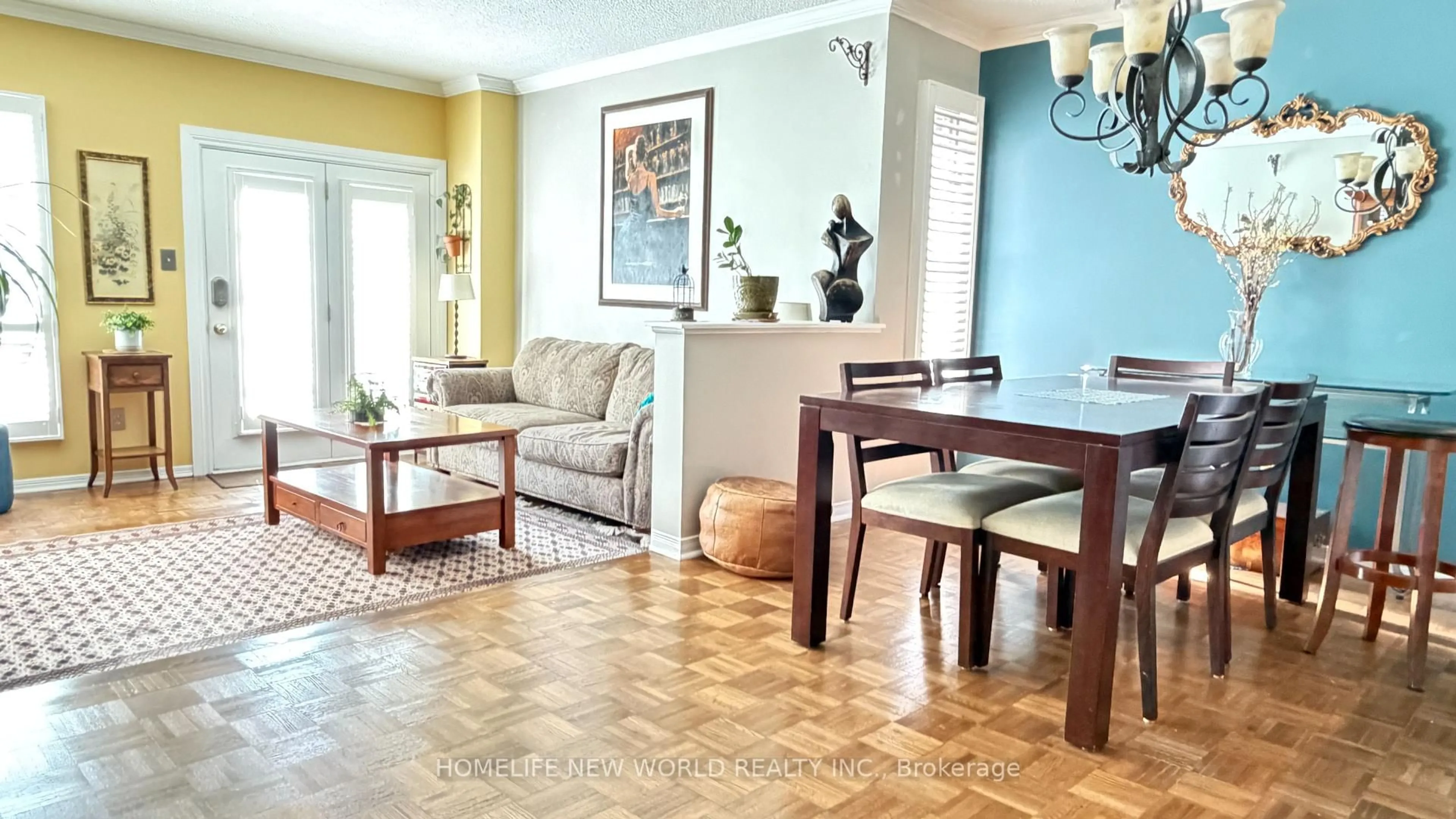Living room with furniture, unknown for 5 Doral Gate, Markham Ontario L3T 7K6