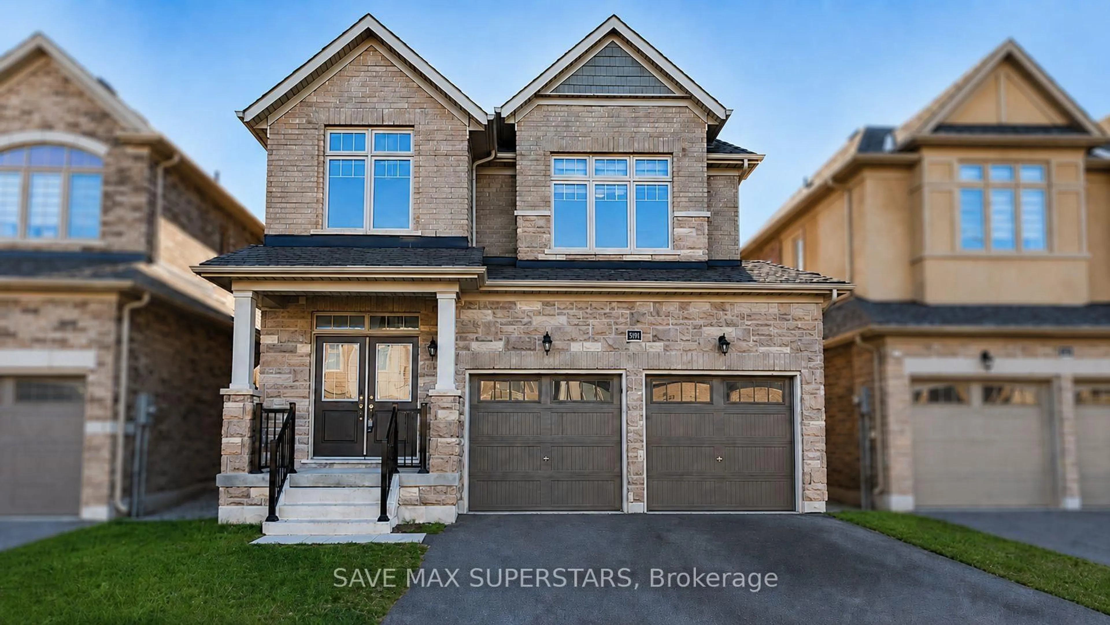 Home with brick exterior material, street for 1537 Harker St, Innisfil Ontario L9S 0R4