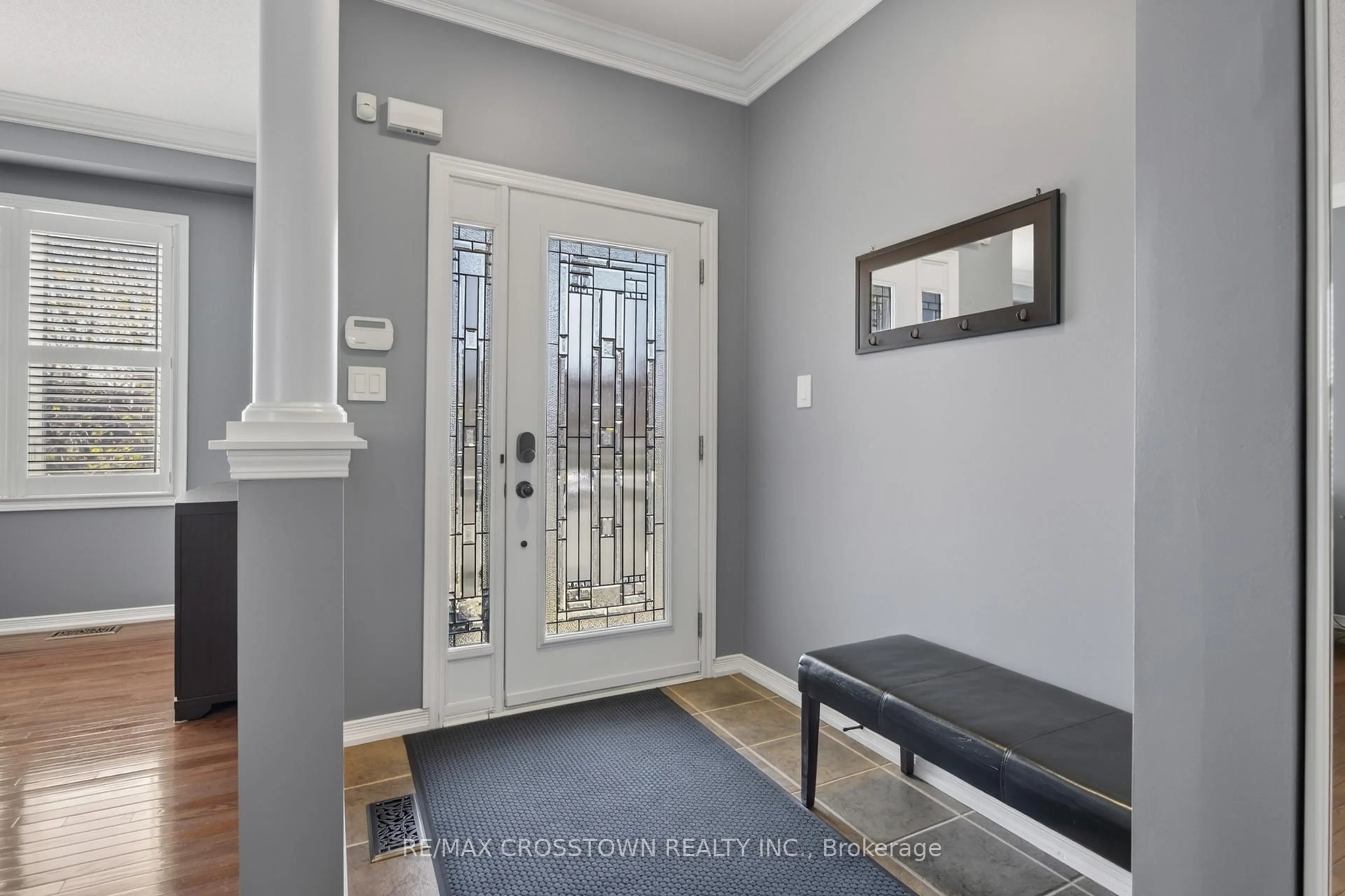 Indoor entryway for 2197 Batters Loop, Innisfil Ontario L9S 0C9