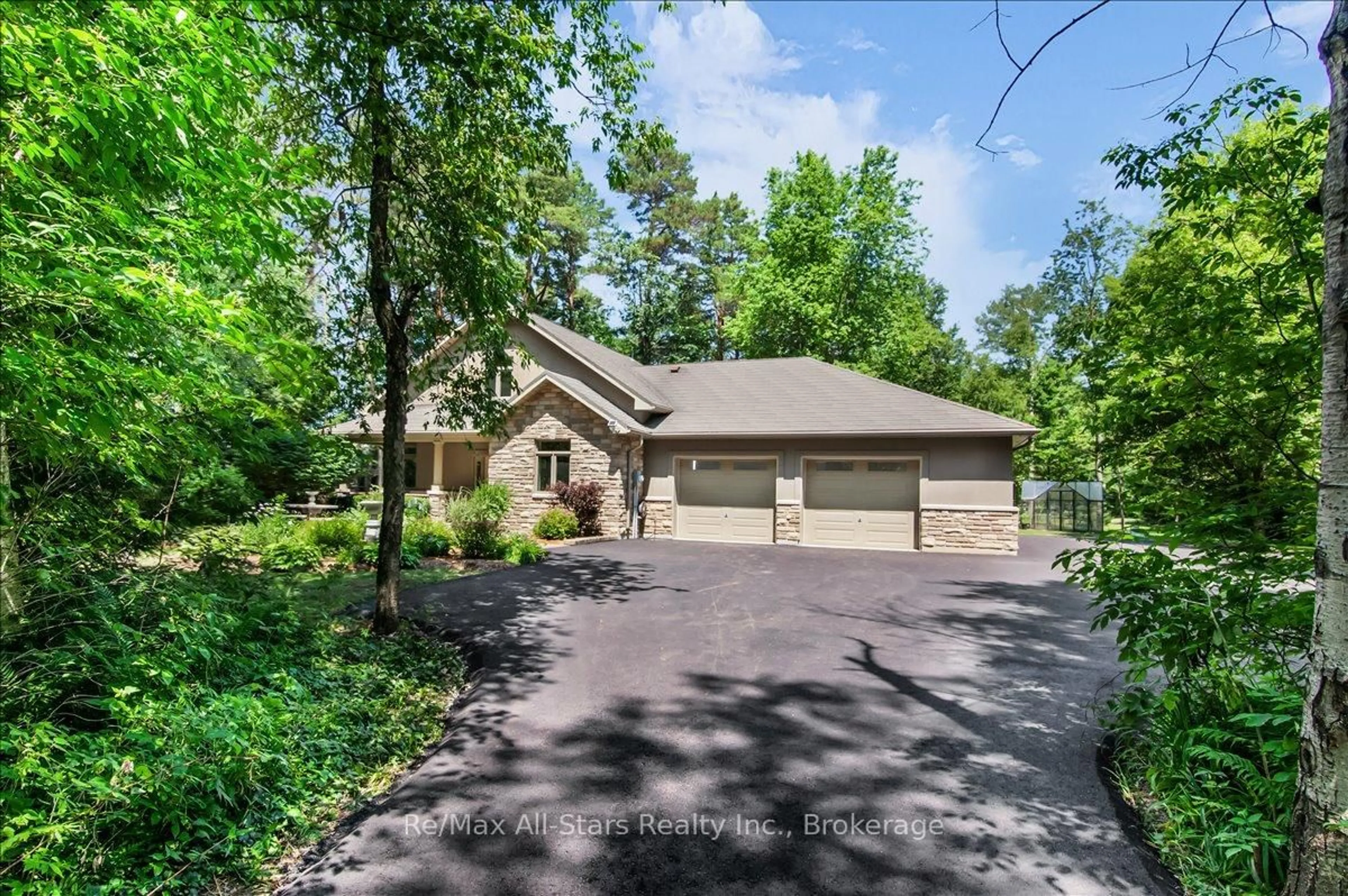 A pic from outside/outdoor area/front of a property/back of a property/a pic from drone, street for 8480 20th Tosorontio Sideroad Sdrd, Adjala-Tosorontio Ontario L0M 1M0