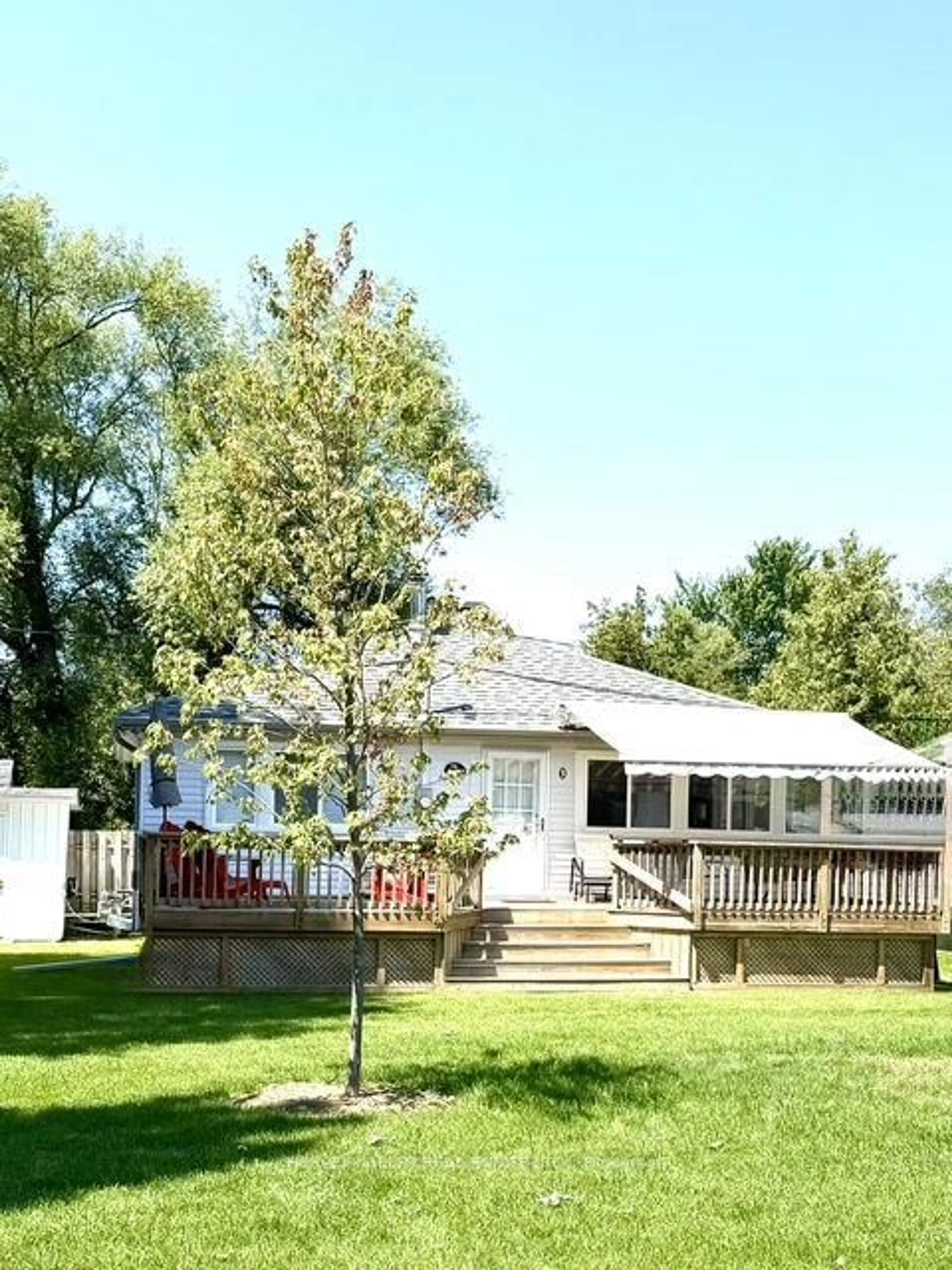Home with vinyl exterior material, unknown for 1139 Claver Ave #9, Innisfil Ontario L0L 1C0