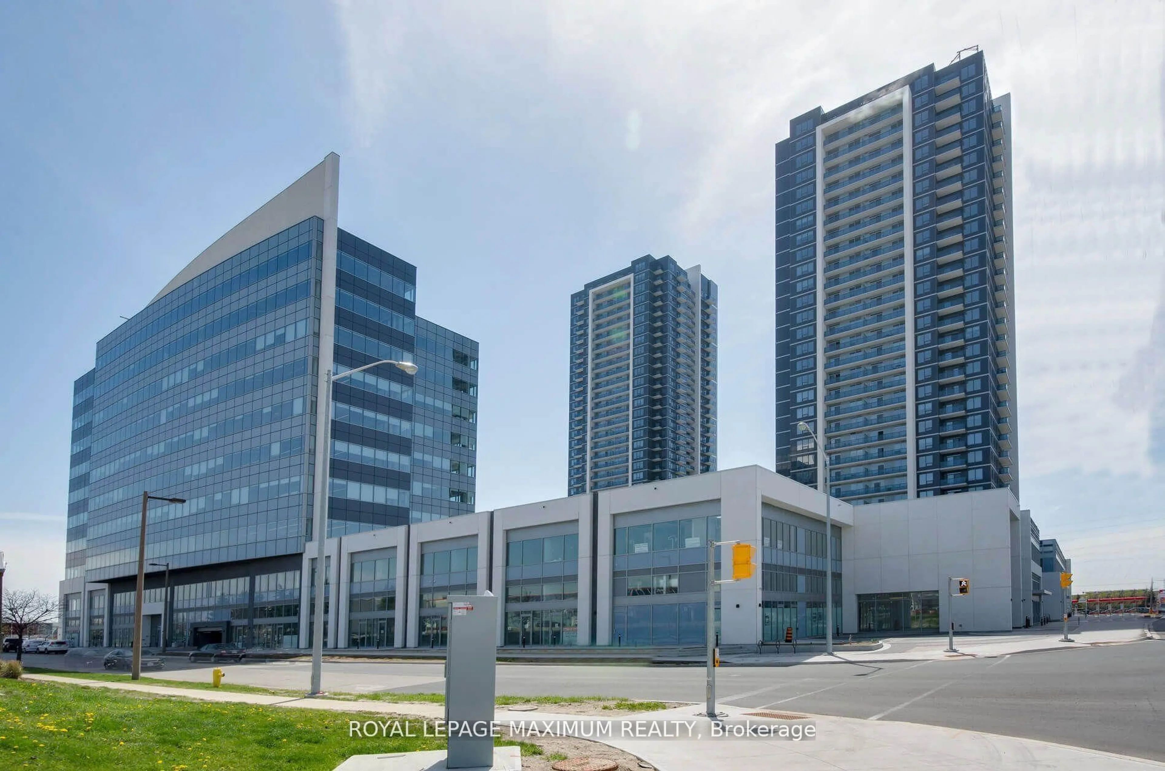 Indoor foyer for 3600 Highway 7 Rd #1210, Vaughan Ontario L4L 0G9