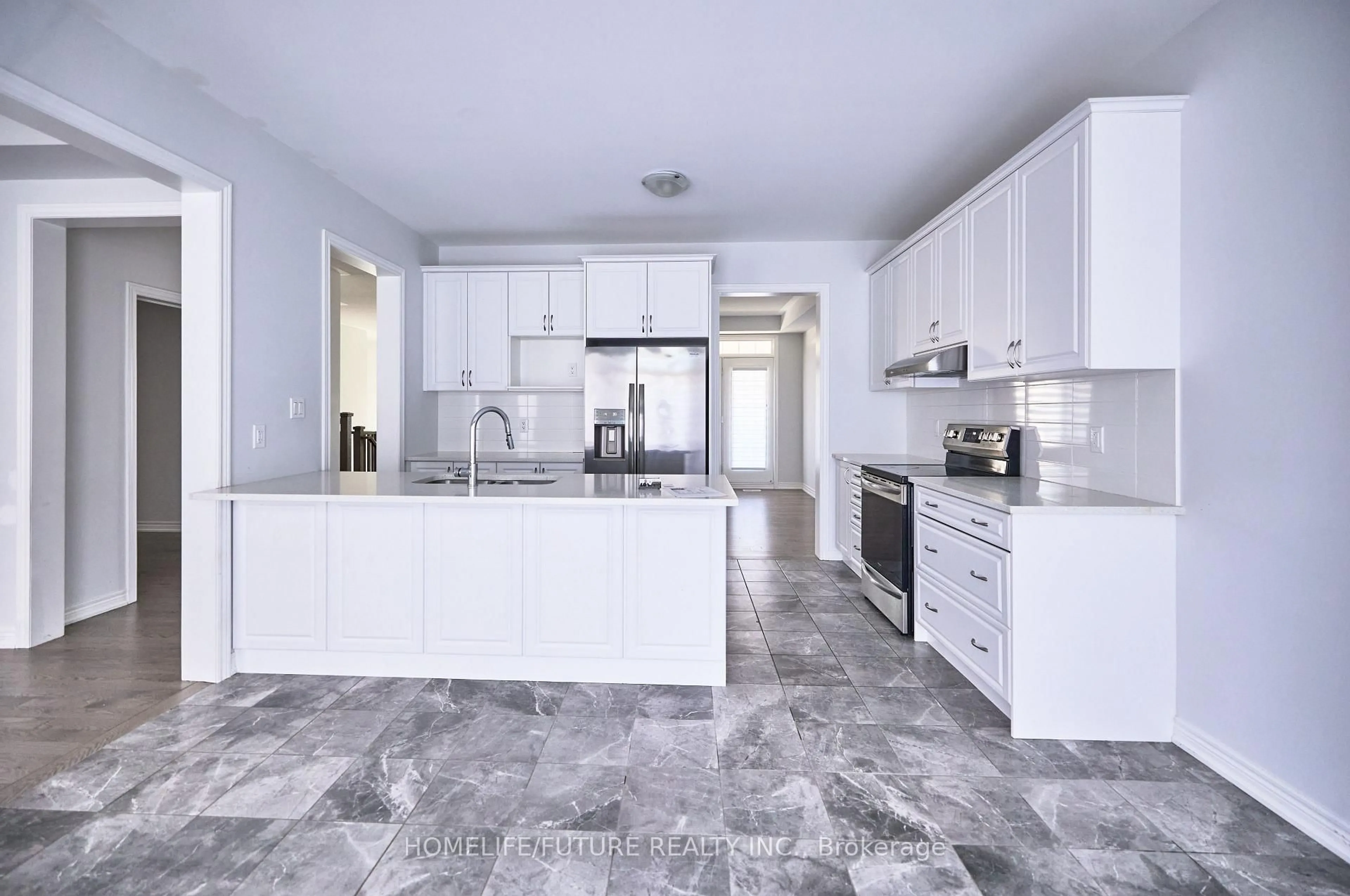 Open concept kitchen, ceramic/tile floor for 23 Faimira Ave, Georgina Ontario L4P 0C2