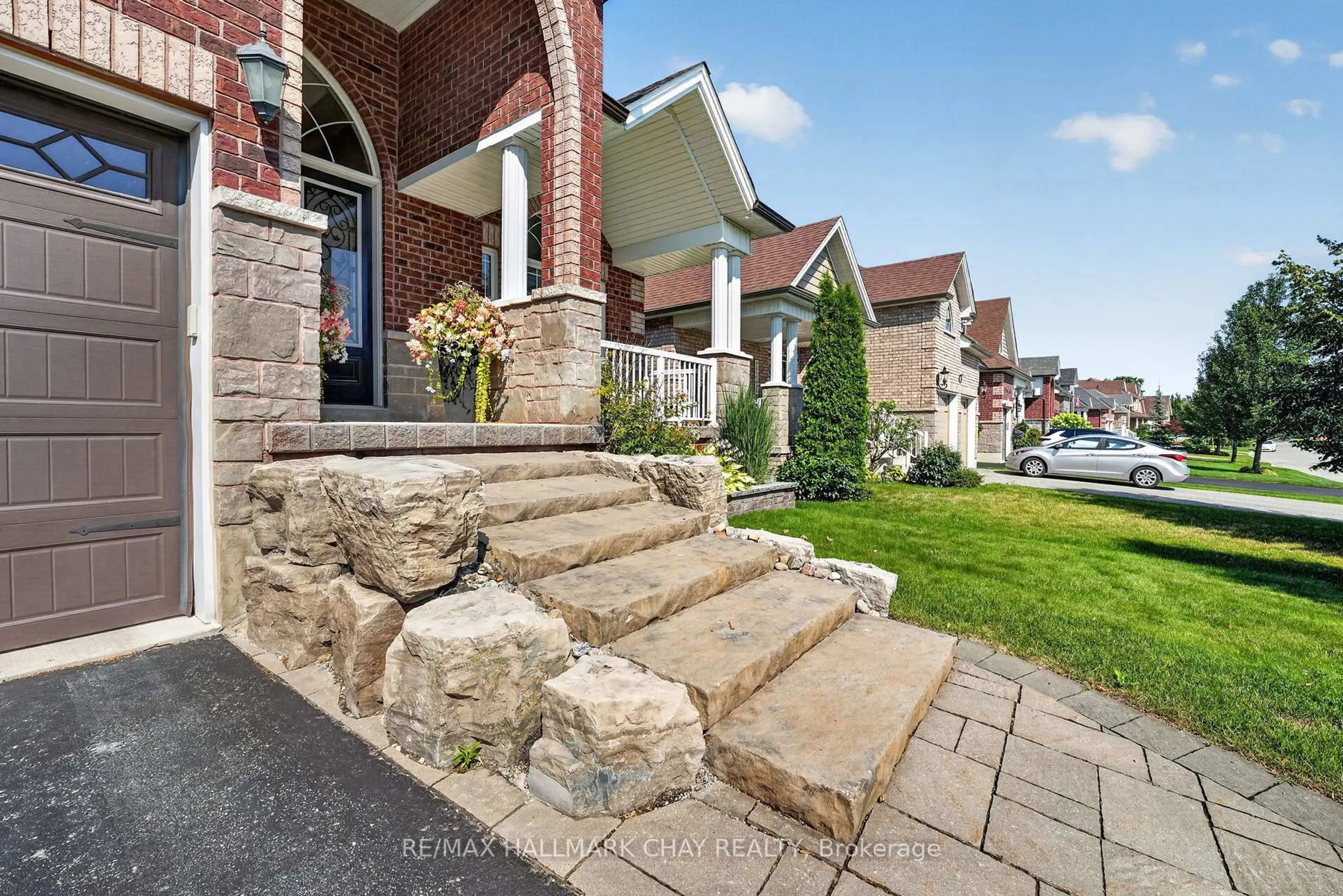 Home with brick exterior material, street for 1724 Angus St, Innisfil Ontario L9S 4W9