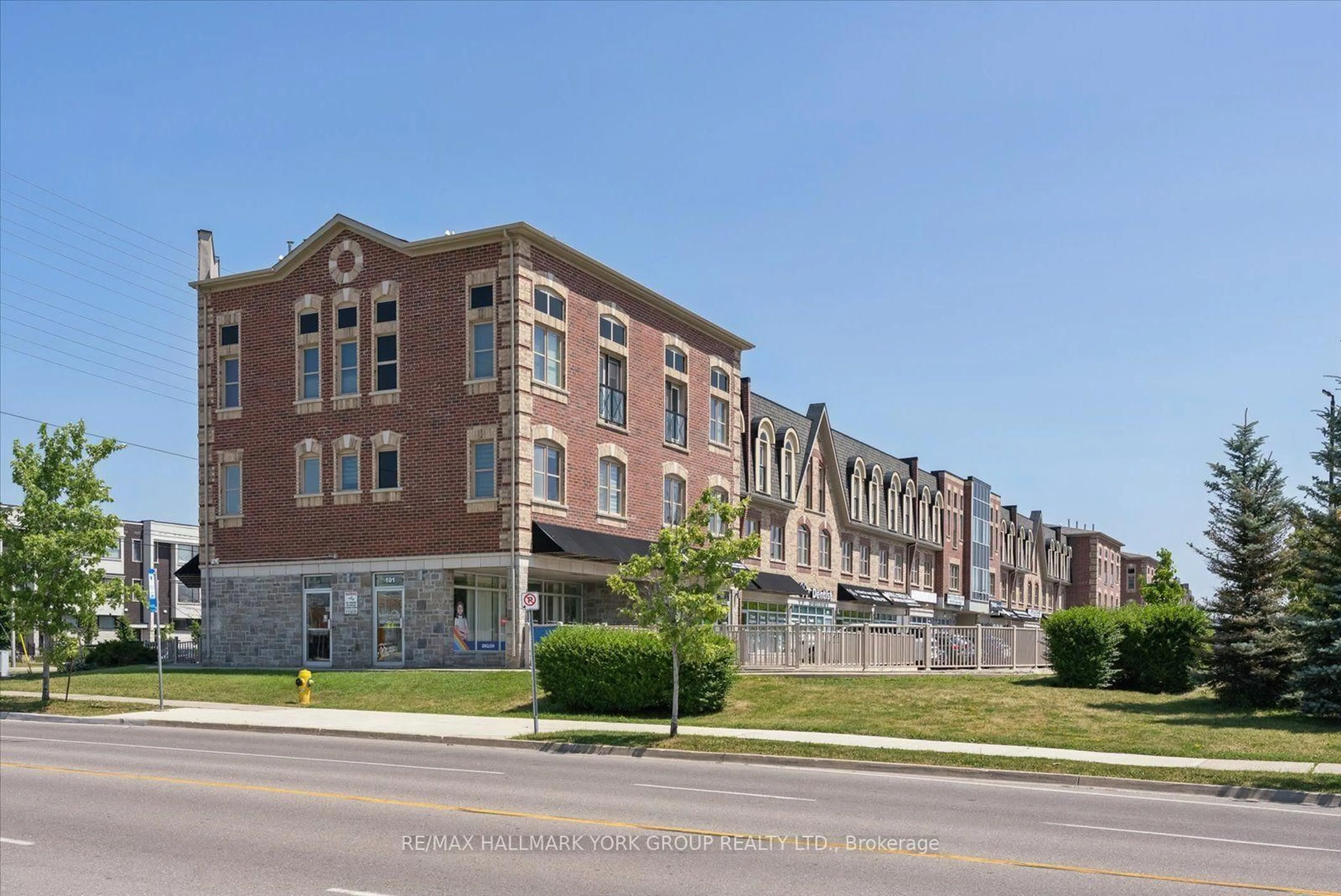 Home with brick exterior material, building for 3905 Major Mackenzie Dr #203, Vaughan Ontario L4L 1A6