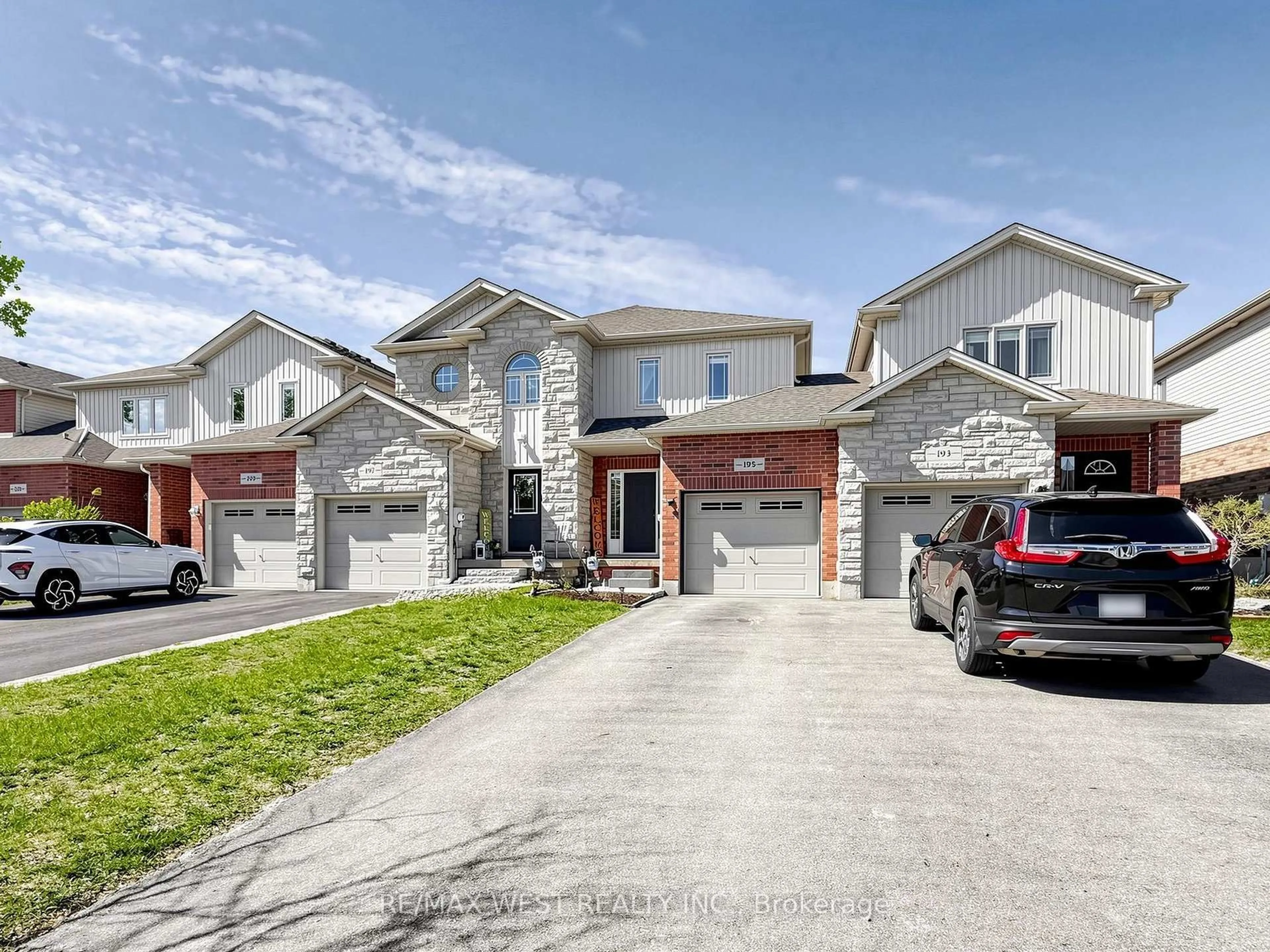 Home with brick exterior material, street for 195 Banting Cres, Essa Ontario L0M 1B6