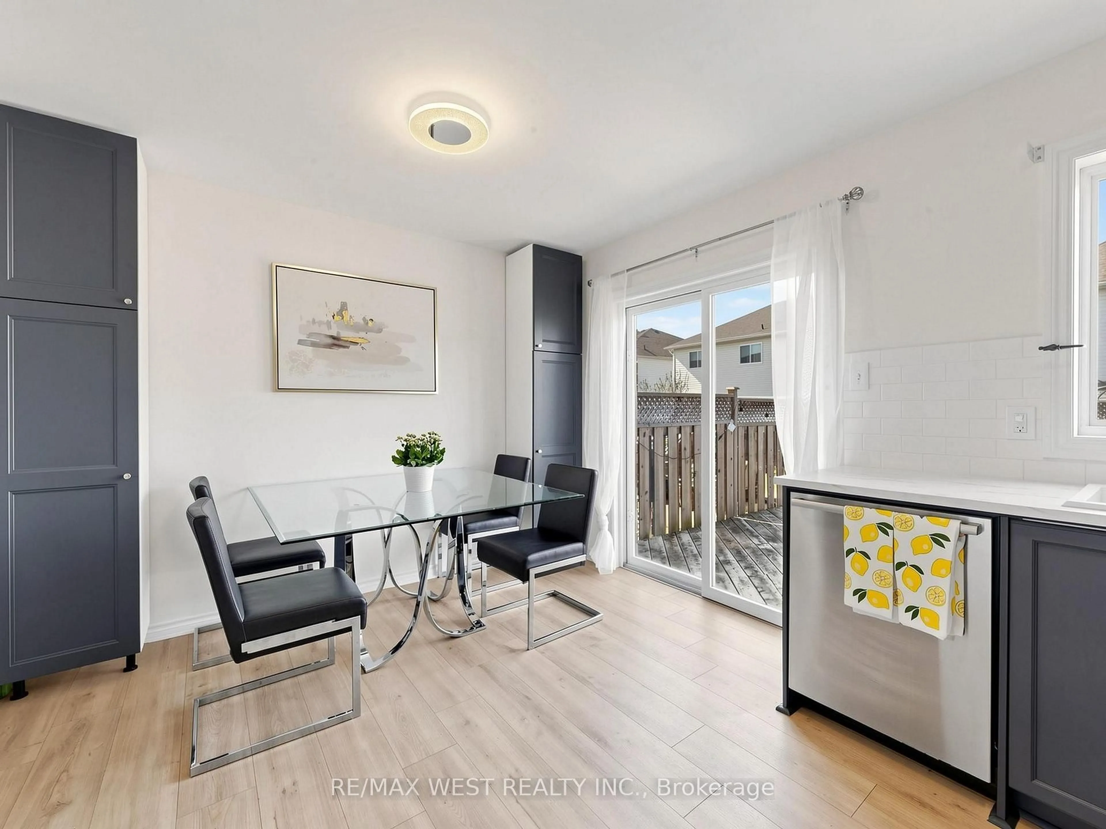 A pic of a room for 195 Banting Cres, Essa Ontario L0M 1B6
