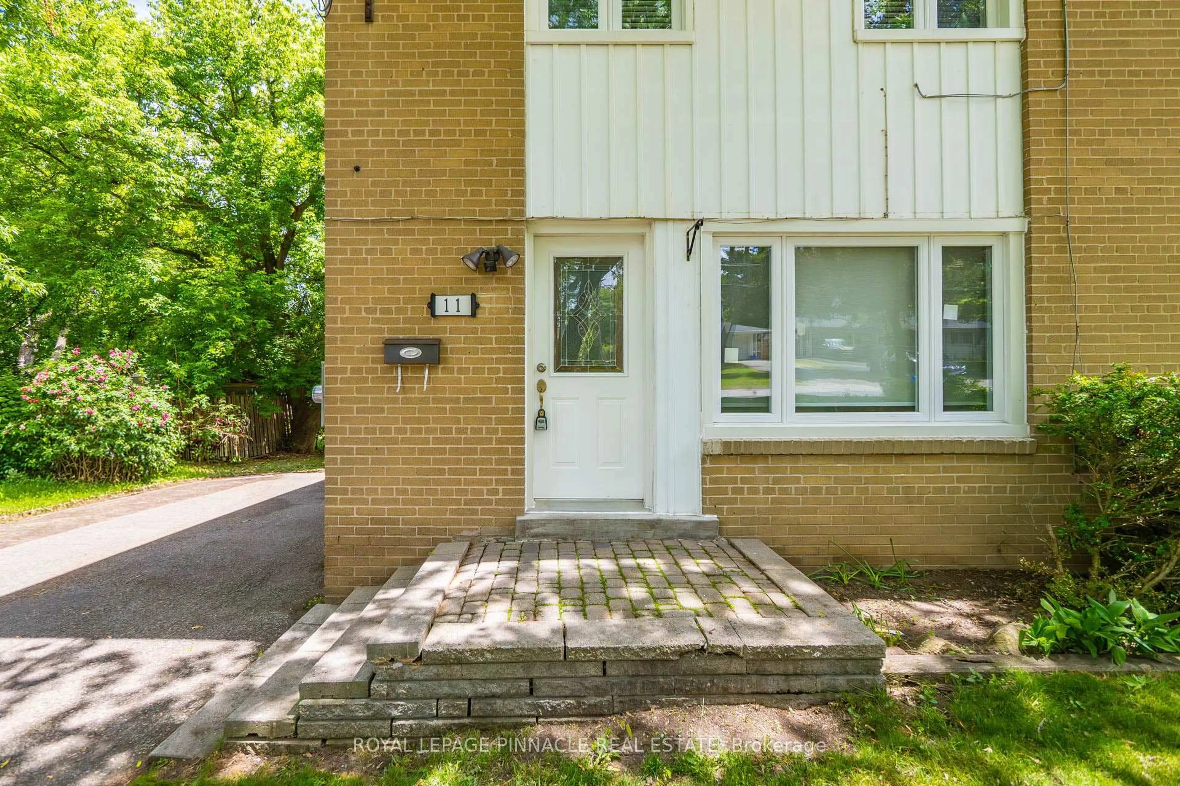 Unknown for 11 Elizabeth St, Markham Ontario L3P 2B3