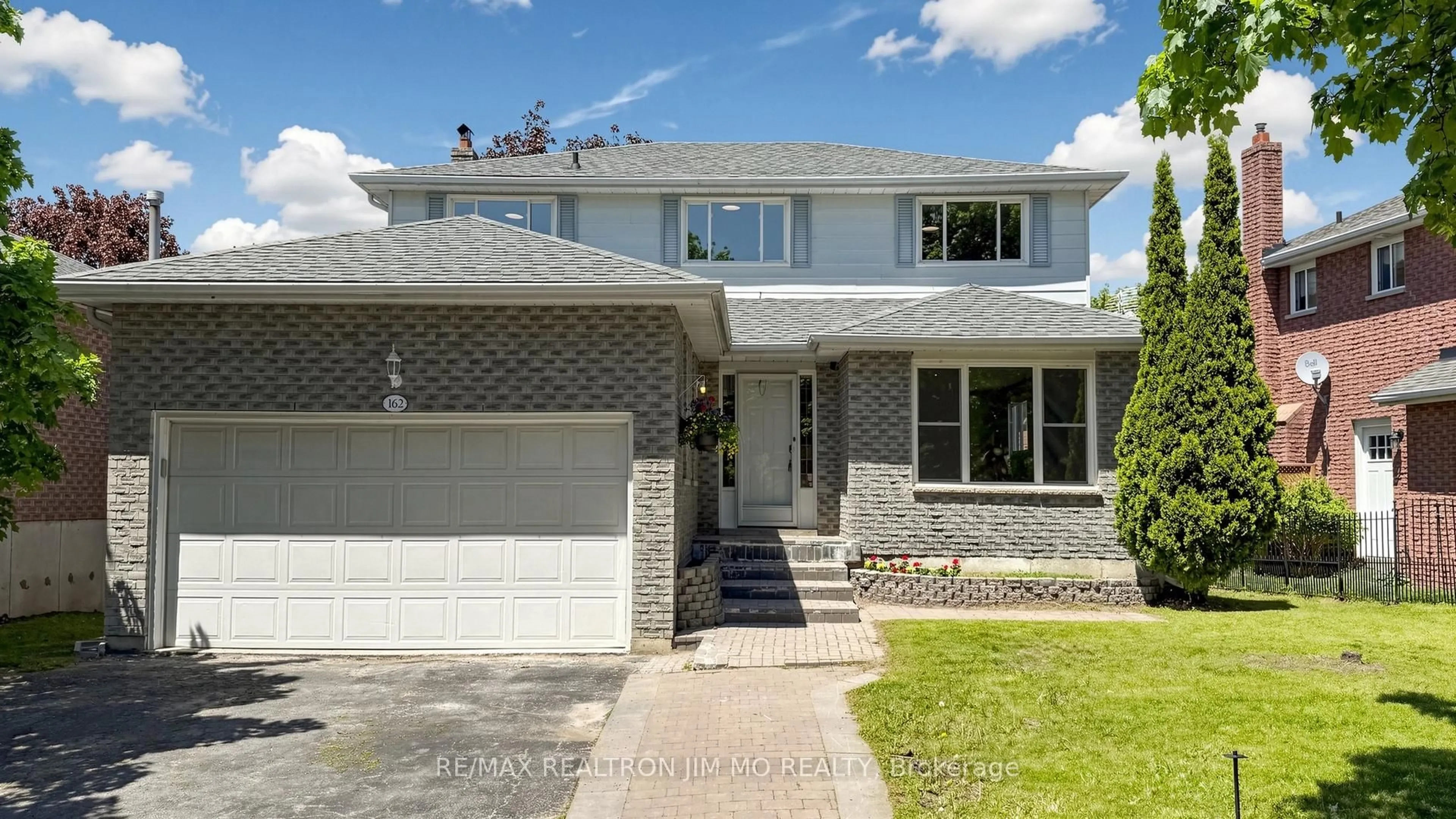 Home with brick exterior material, street for 162 Biscayne Blvd, Georgina Ontario L4P 3M1
