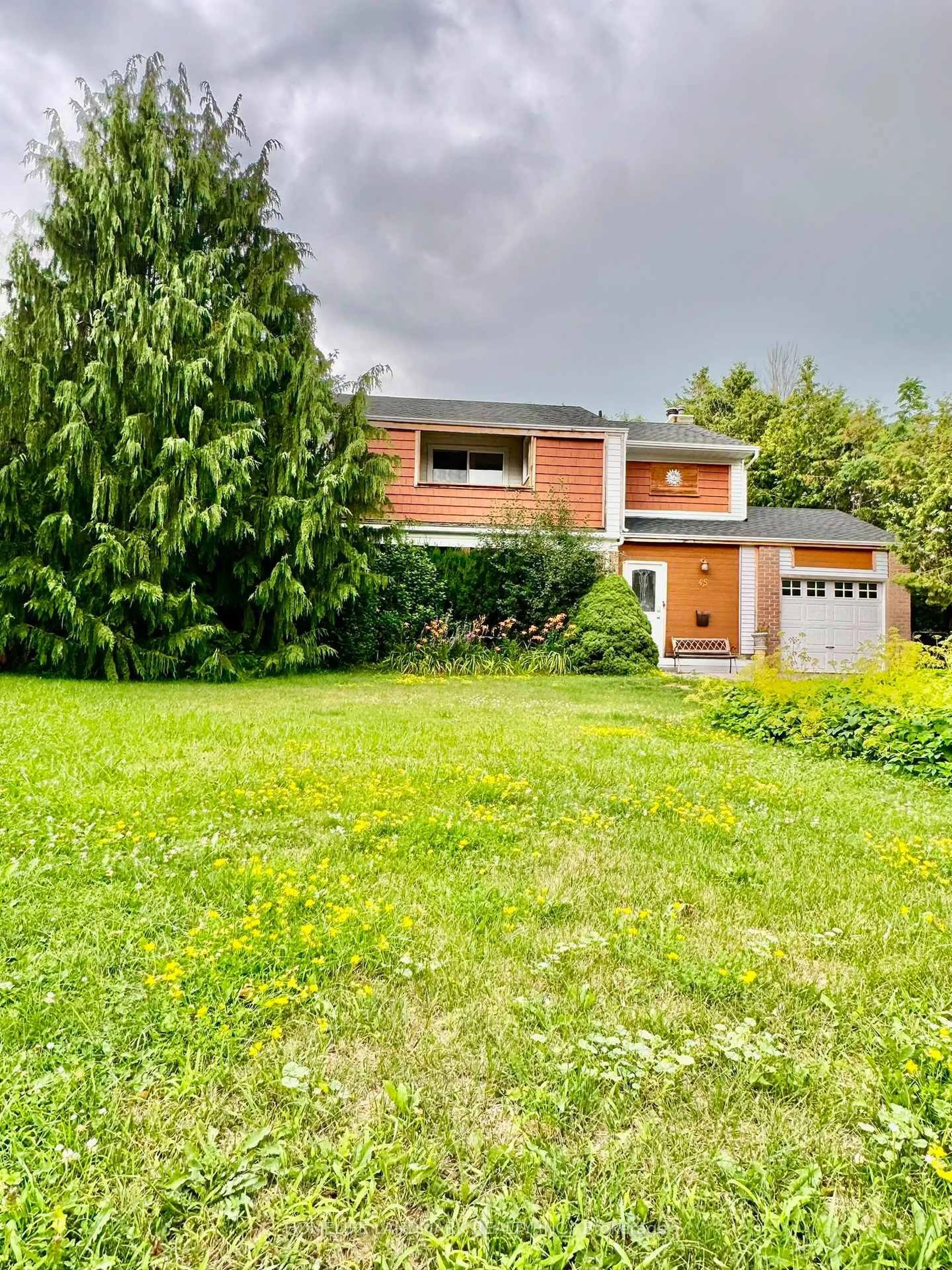 Unknown for 45 Sandusky Cres, Aurora Ontario L4G 3N3