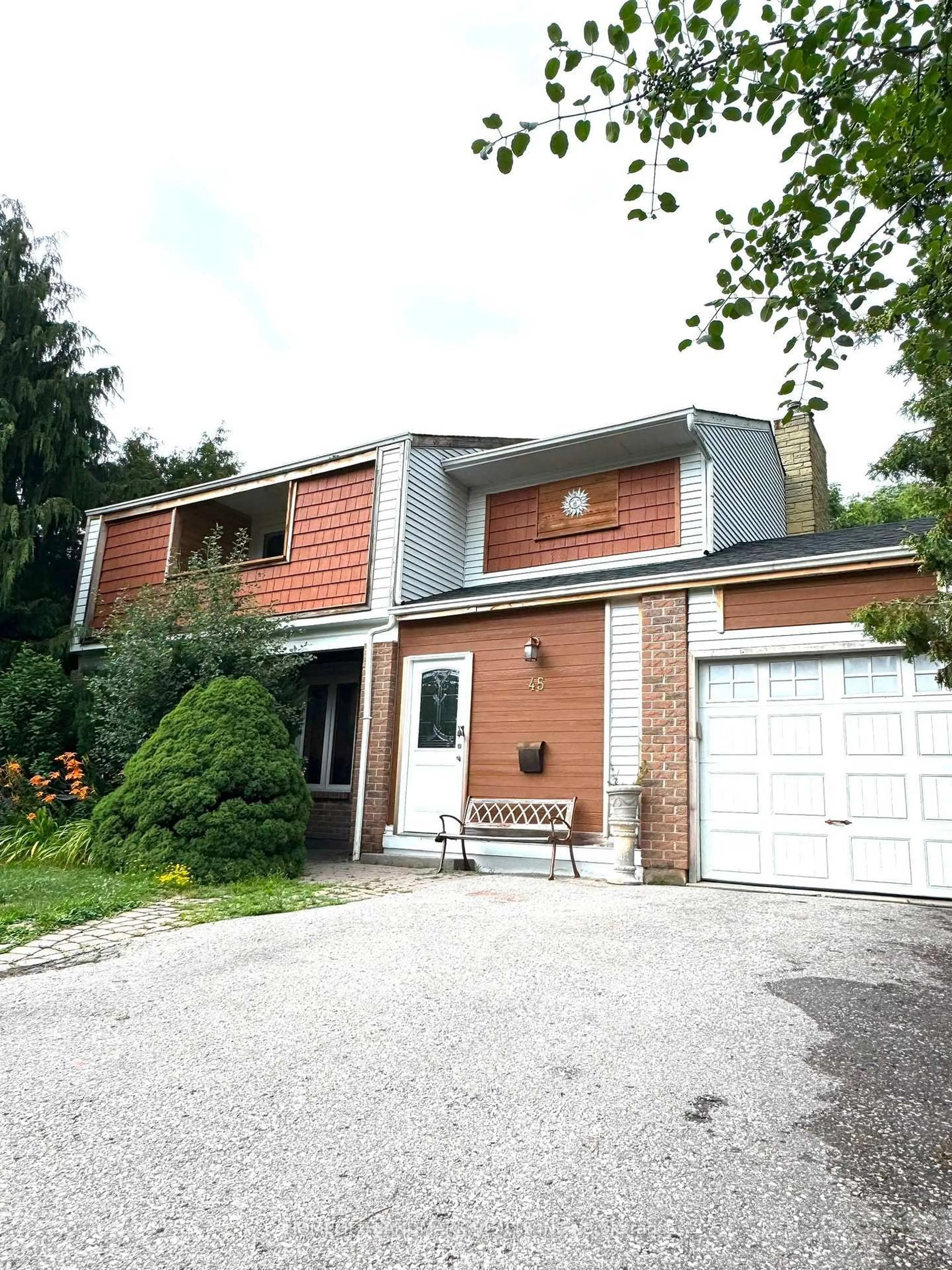 Home with brick exterior material, street for 45 Sandusky Cres, Aurora Ontario L4G 3N3