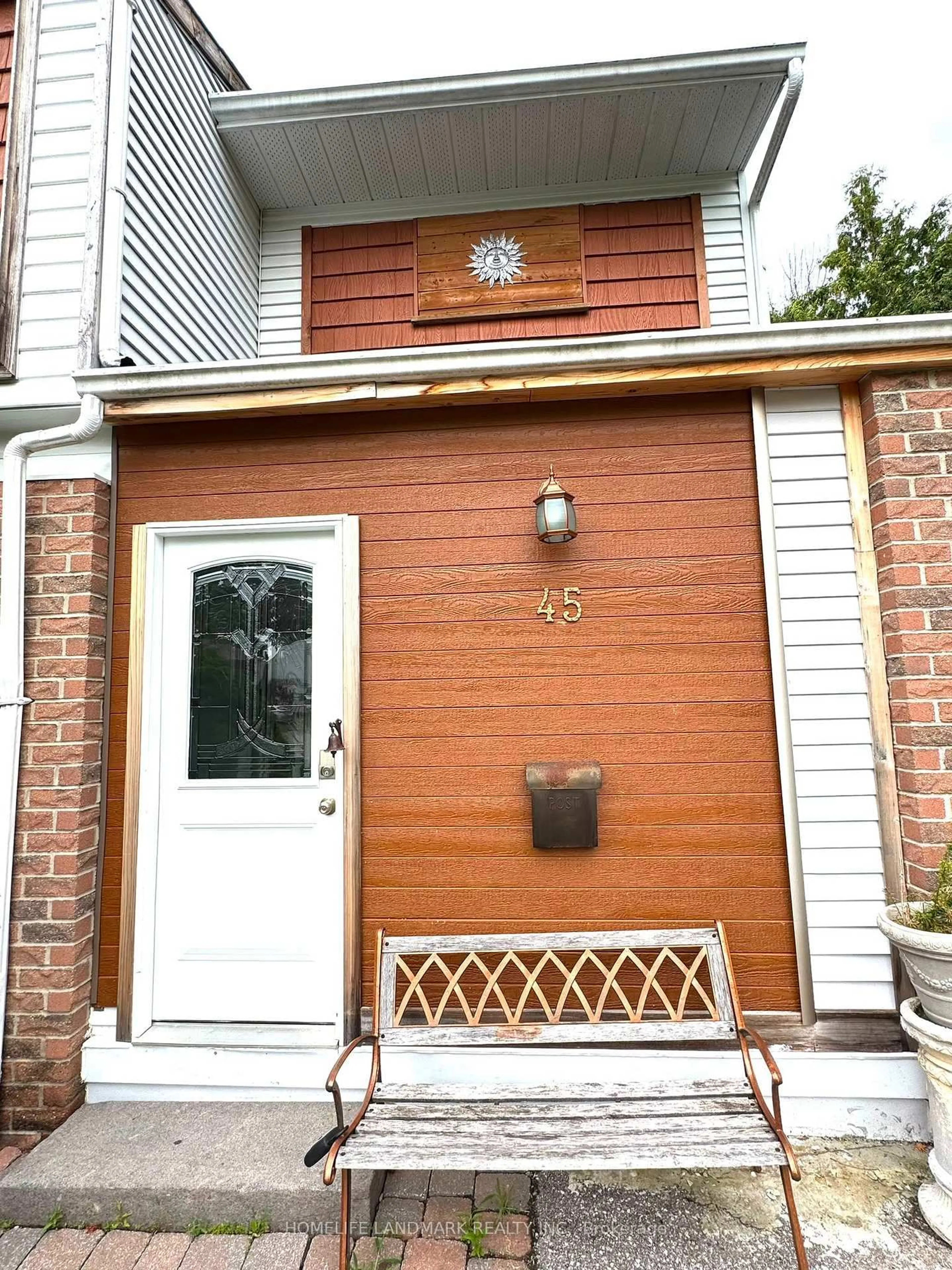 Home with brick exterior material, street for 45 Sandusky Cres, Aurora Ontario L4G 3N3
