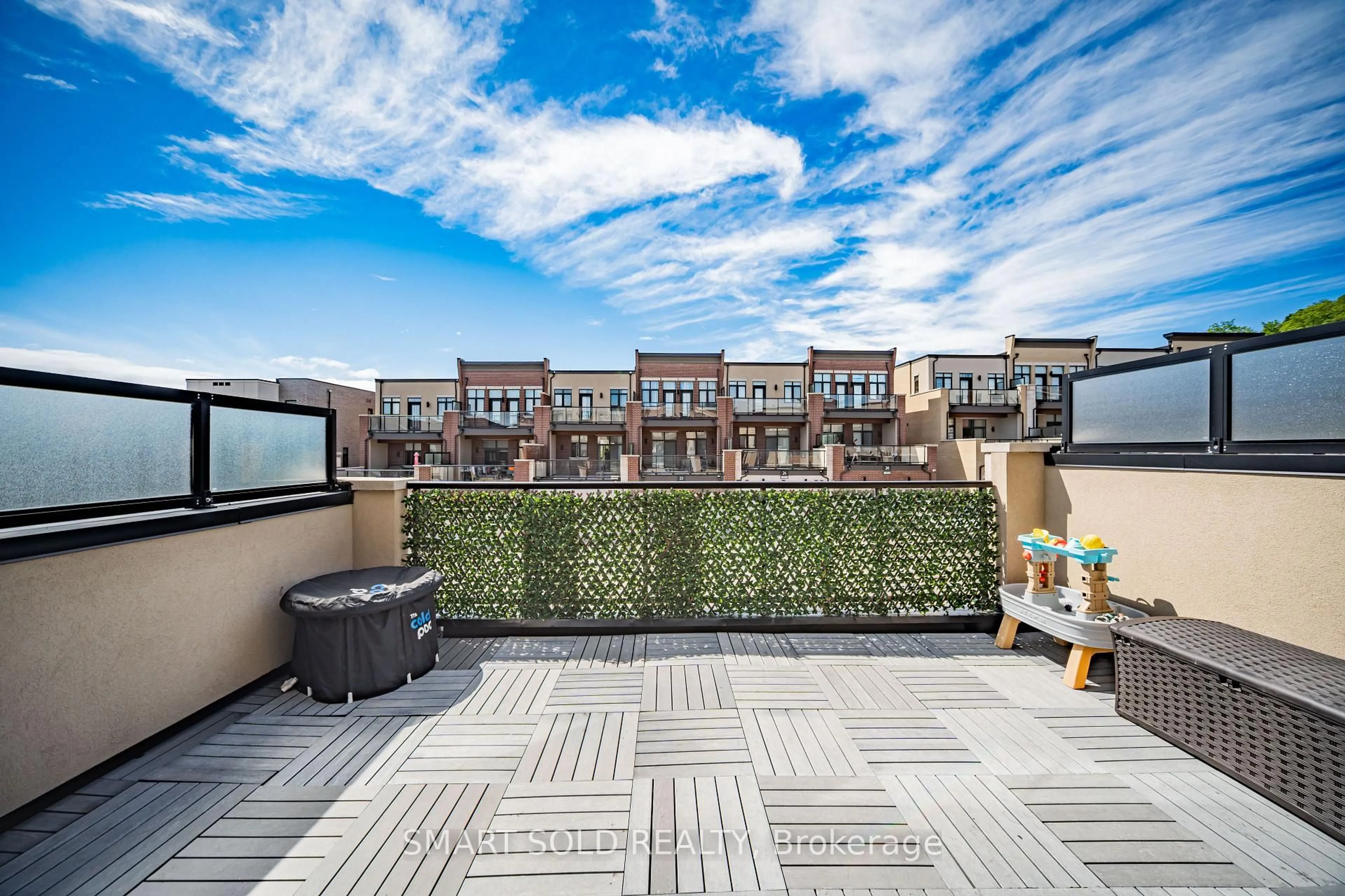 Patio, city buildings view from balcony for 22 heriot Pl, Vaughan Ontario L6A 4Z6