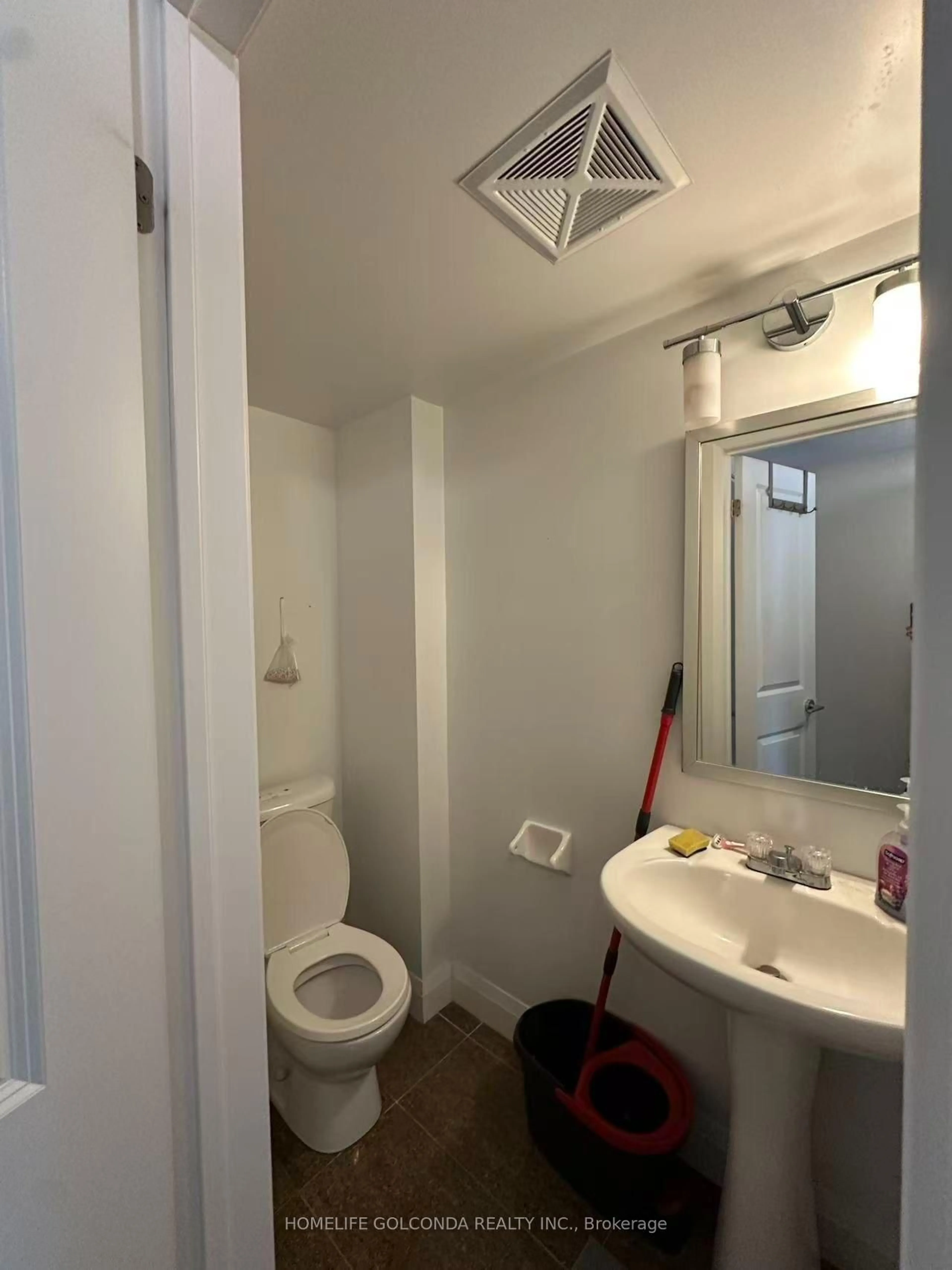 A pic of a room for 322 John St #132, Markham Ontario L3T 0B1