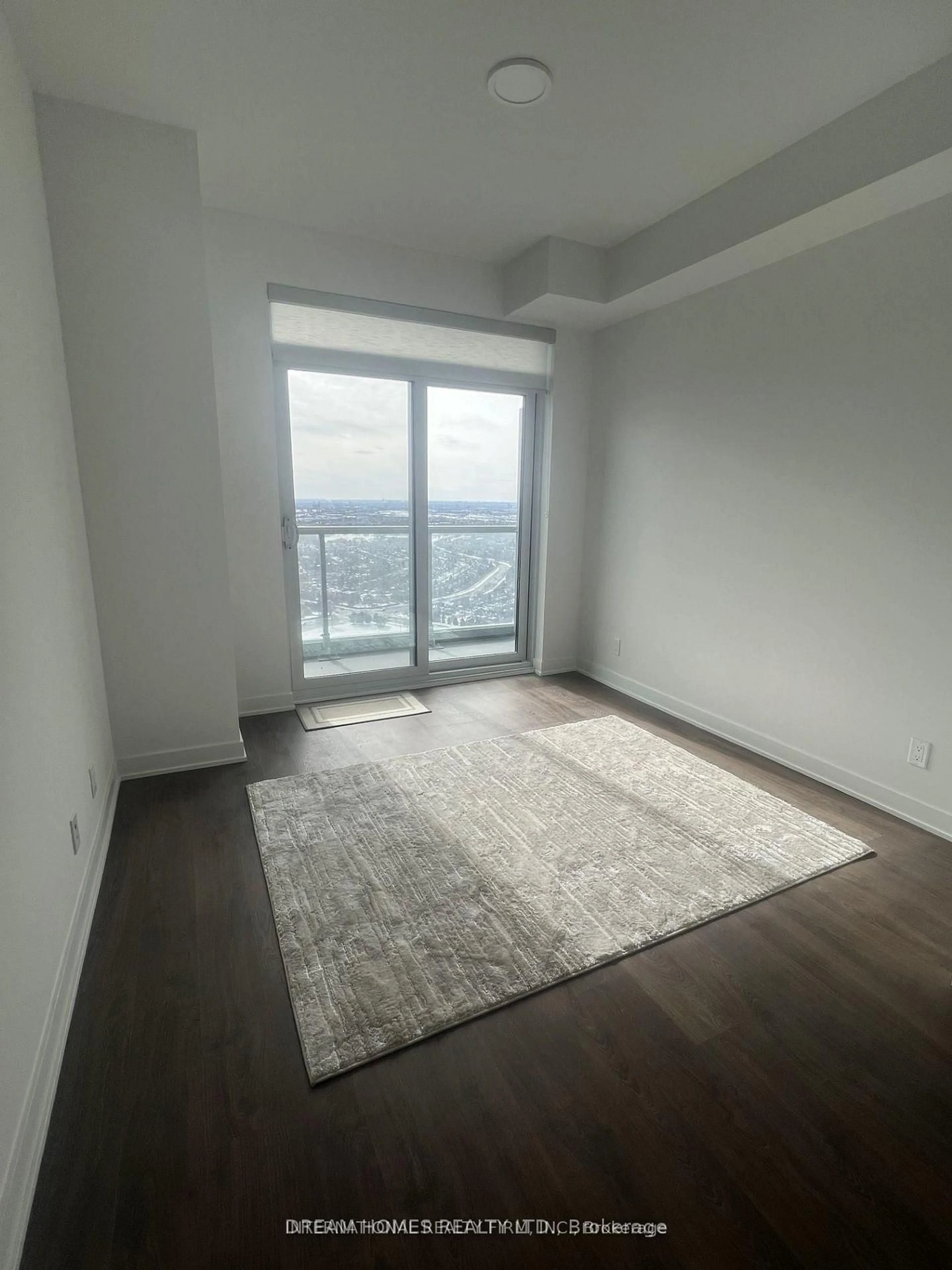 A pic of a room for 30 Upper Mall Way #3303, Vaughan Ontario L4J 0L7