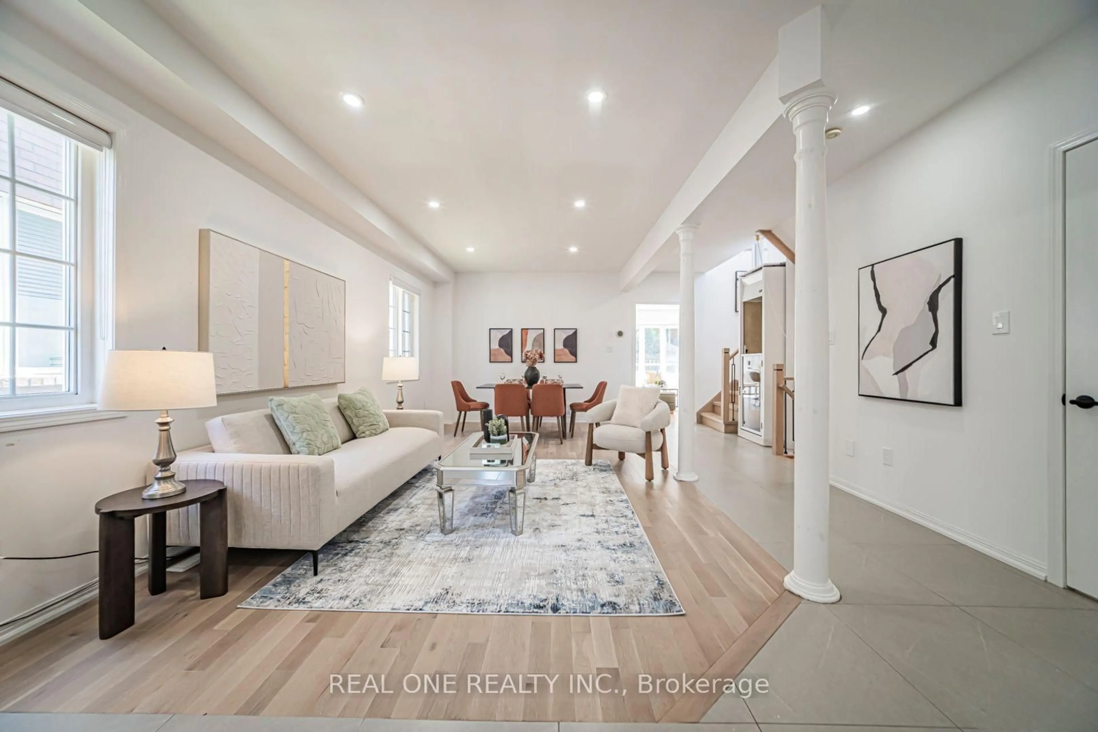Living room with furniture, unknown for 35 Formosa Dr, Richmond Hill Ontario L4S 1S6