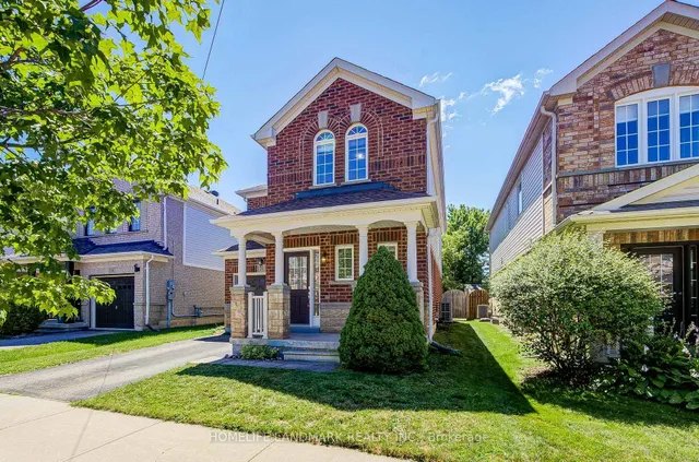 20 Richard Coulson Cres, Whitchurch-Stouffville 2