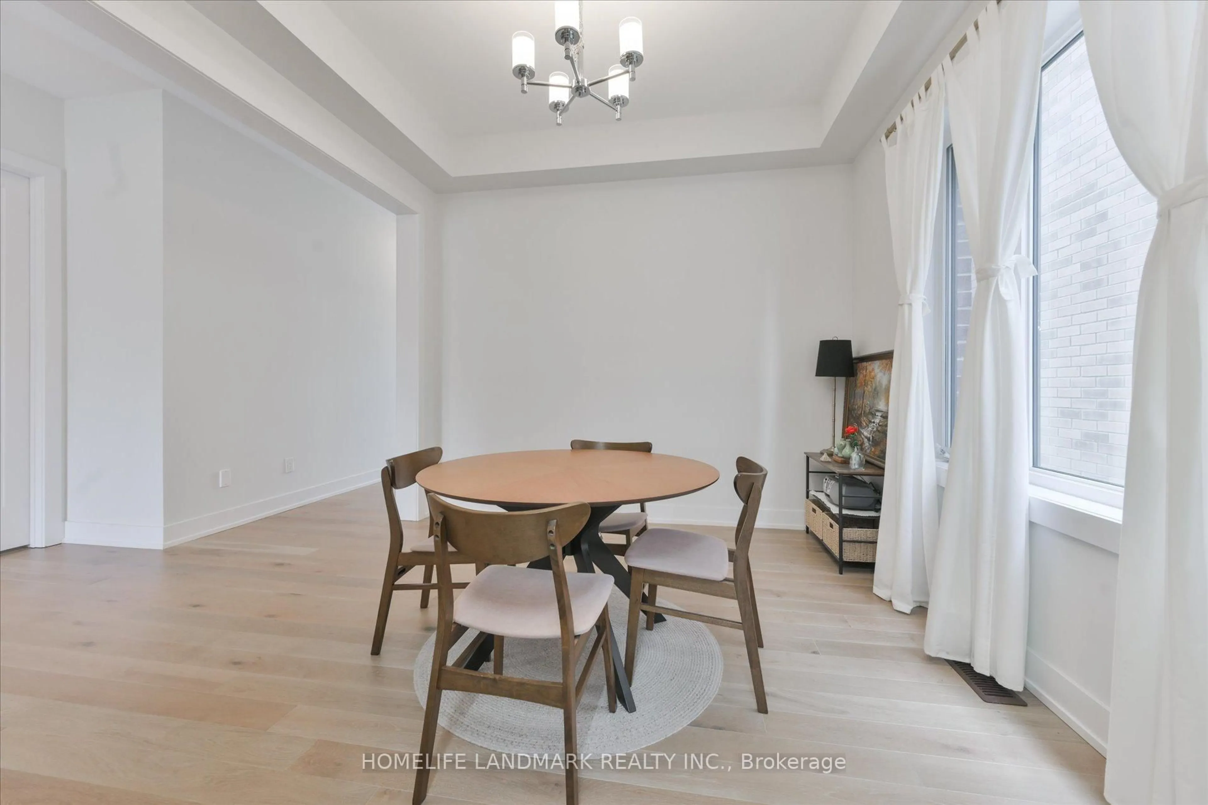 Dining room, unknown for 108 Pine Hill Cres, Aurora Ontario L4G 3X9