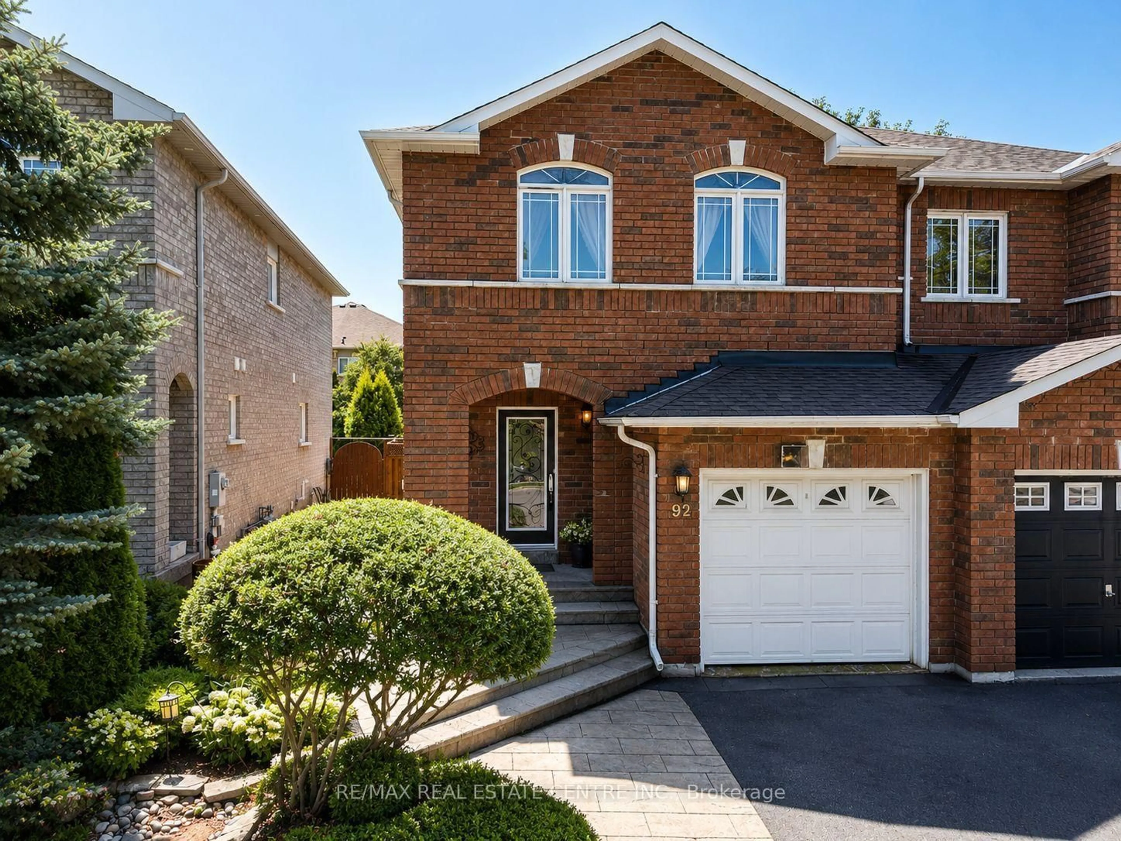 Home with brick exterior material, street for 92 Blackthorn Dr, Vaughan Ontario L6A 3N5