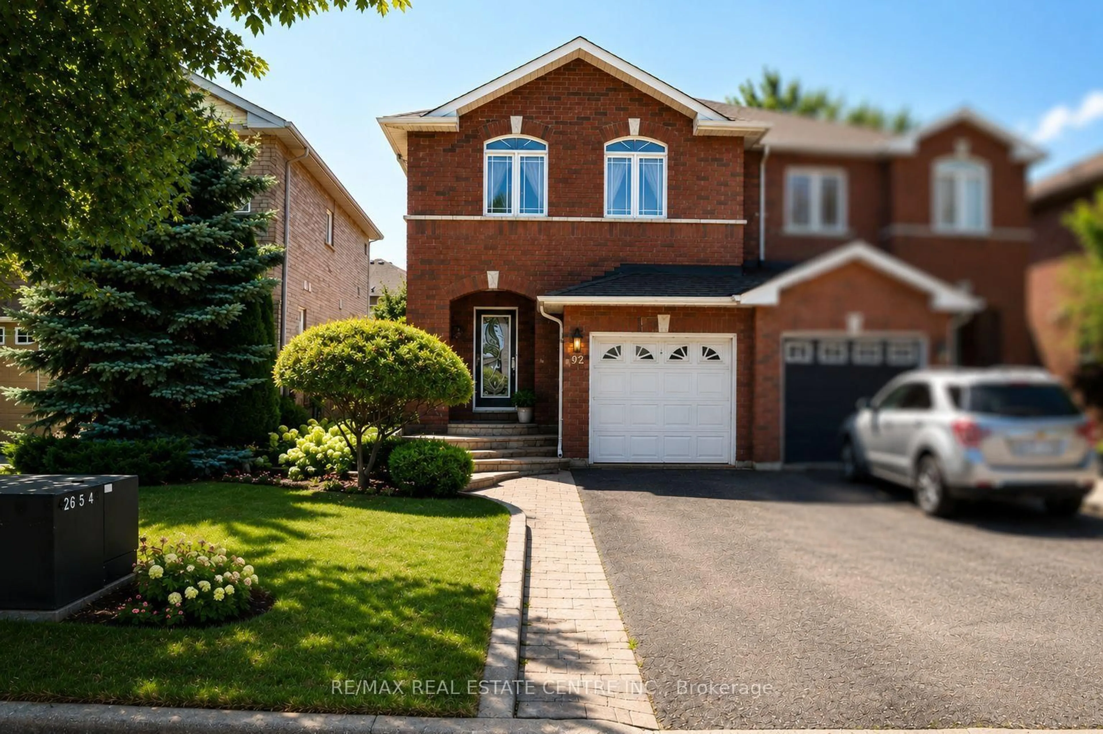 Home with brick exterior material, street for 92 Blackthorn Dr, Vaughan Ontario L6A 3N5