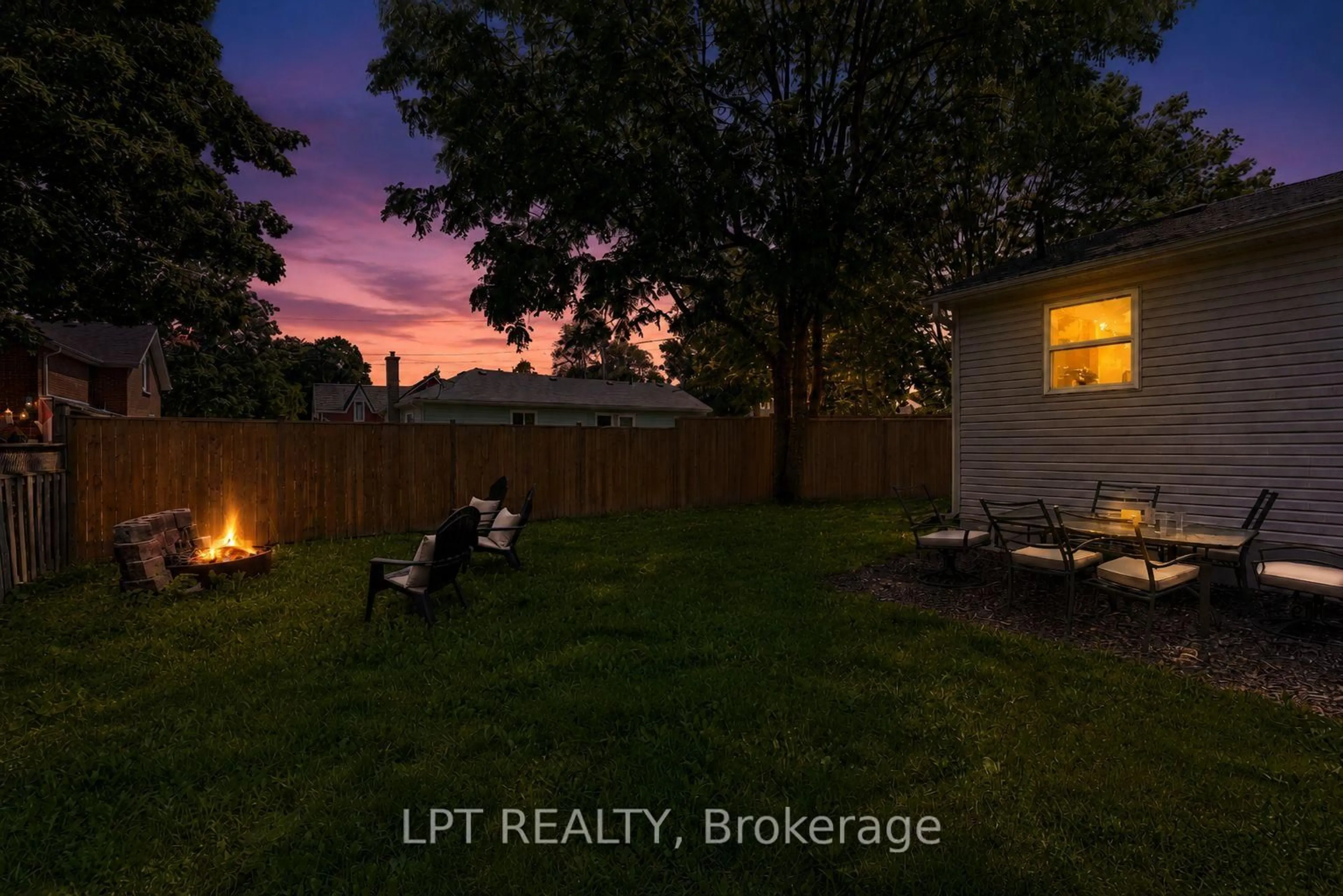 Blurry image for 77 Munro St West St, Brock Ontario L0E 1E0