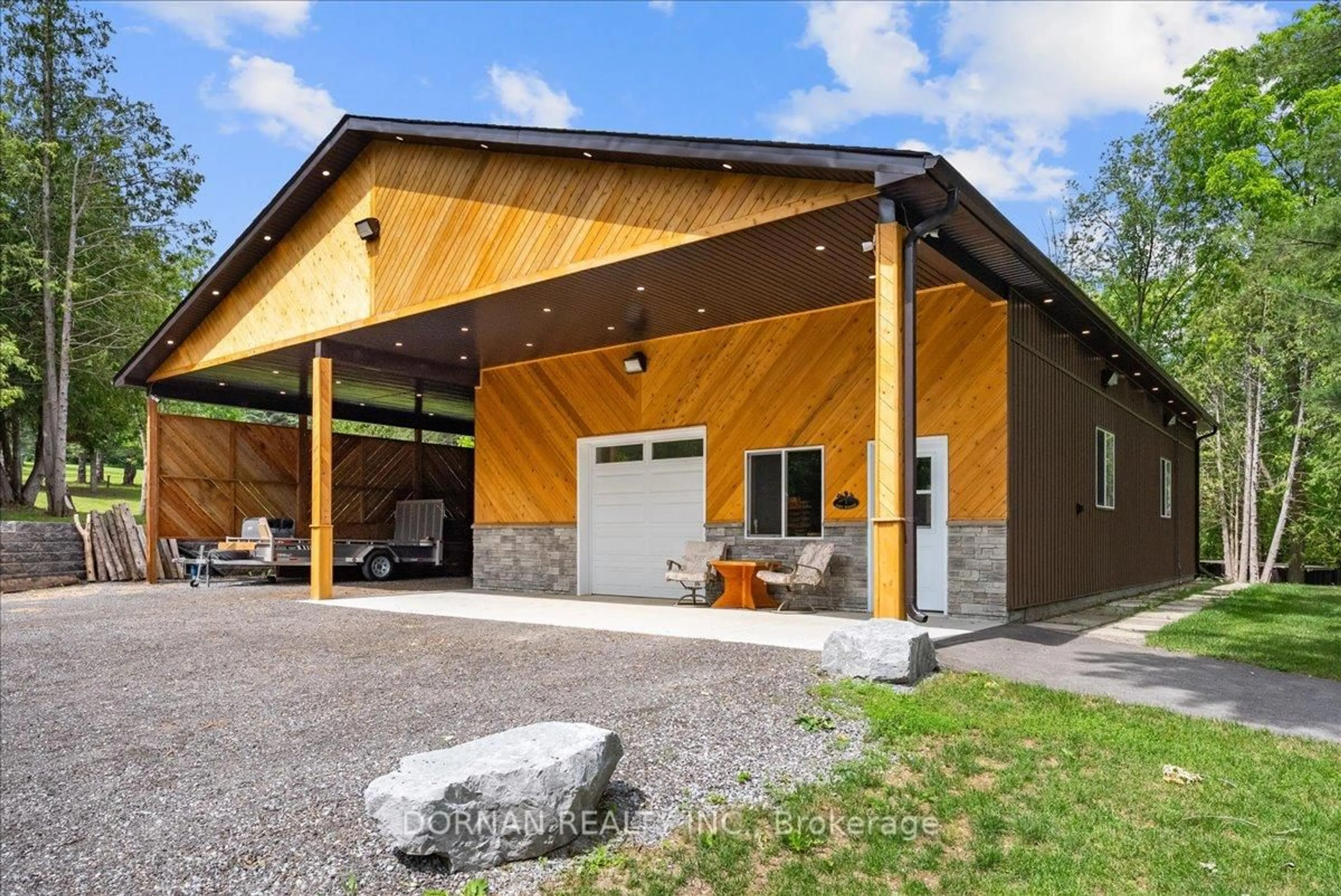 Indoor garage for 1975 Concession 4 Rd, Brock Ontario L0C 1H0