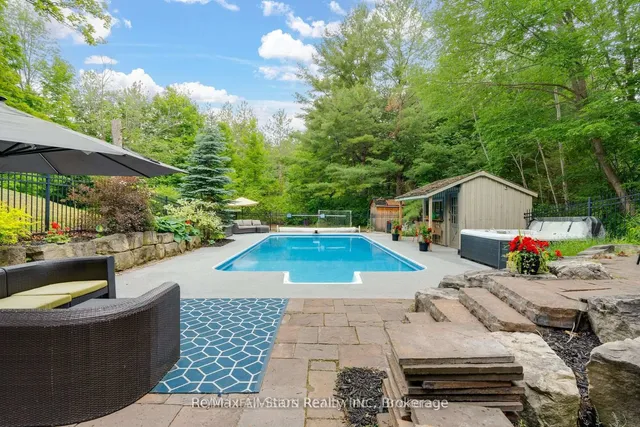 24 The Pines Lane, Brock 5