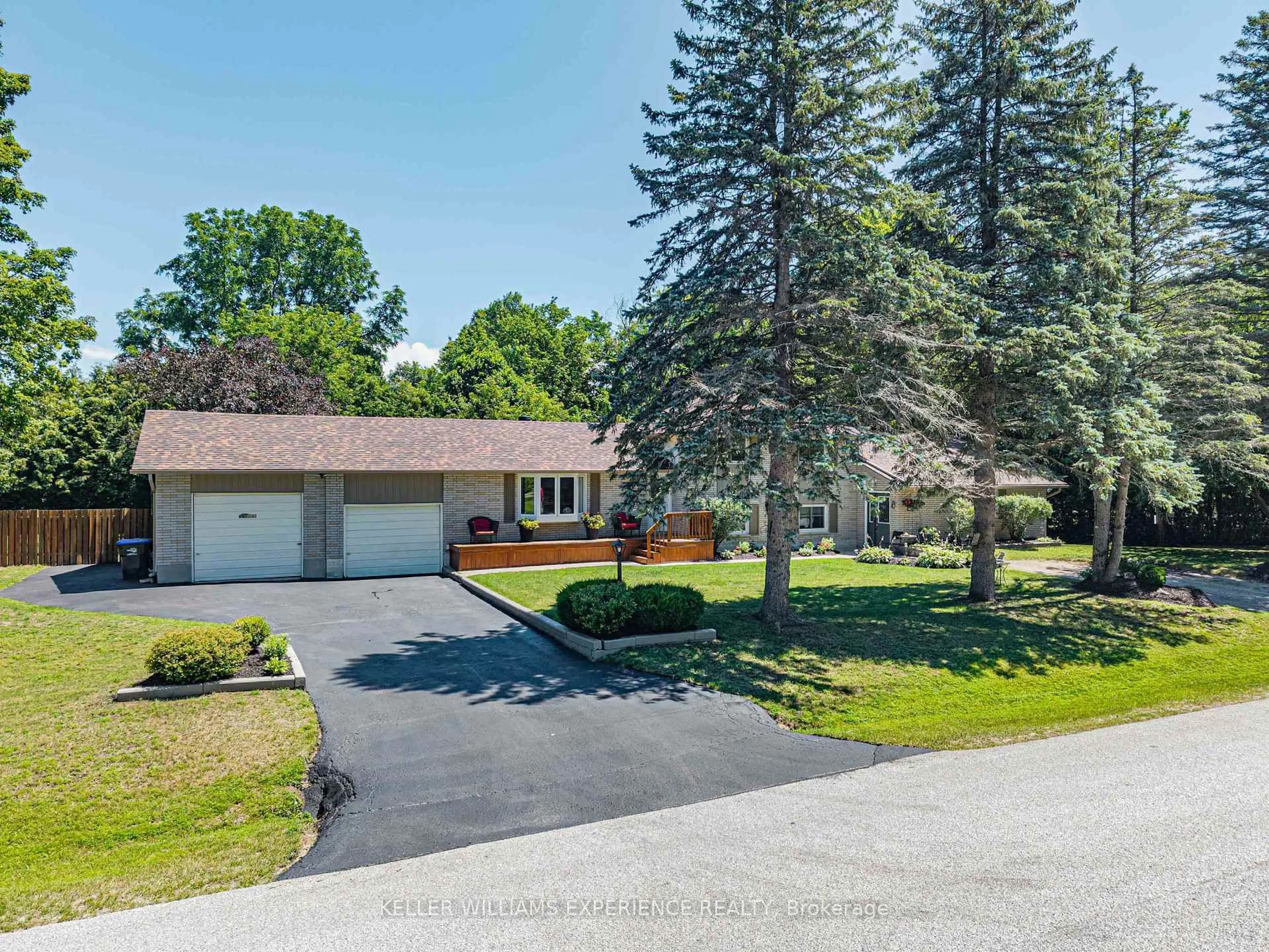 A pic from outside/outdoor area/front of a property/back of a property/a pic from drone, street for 110 Graham St, Essa Ontario L0M 1B0