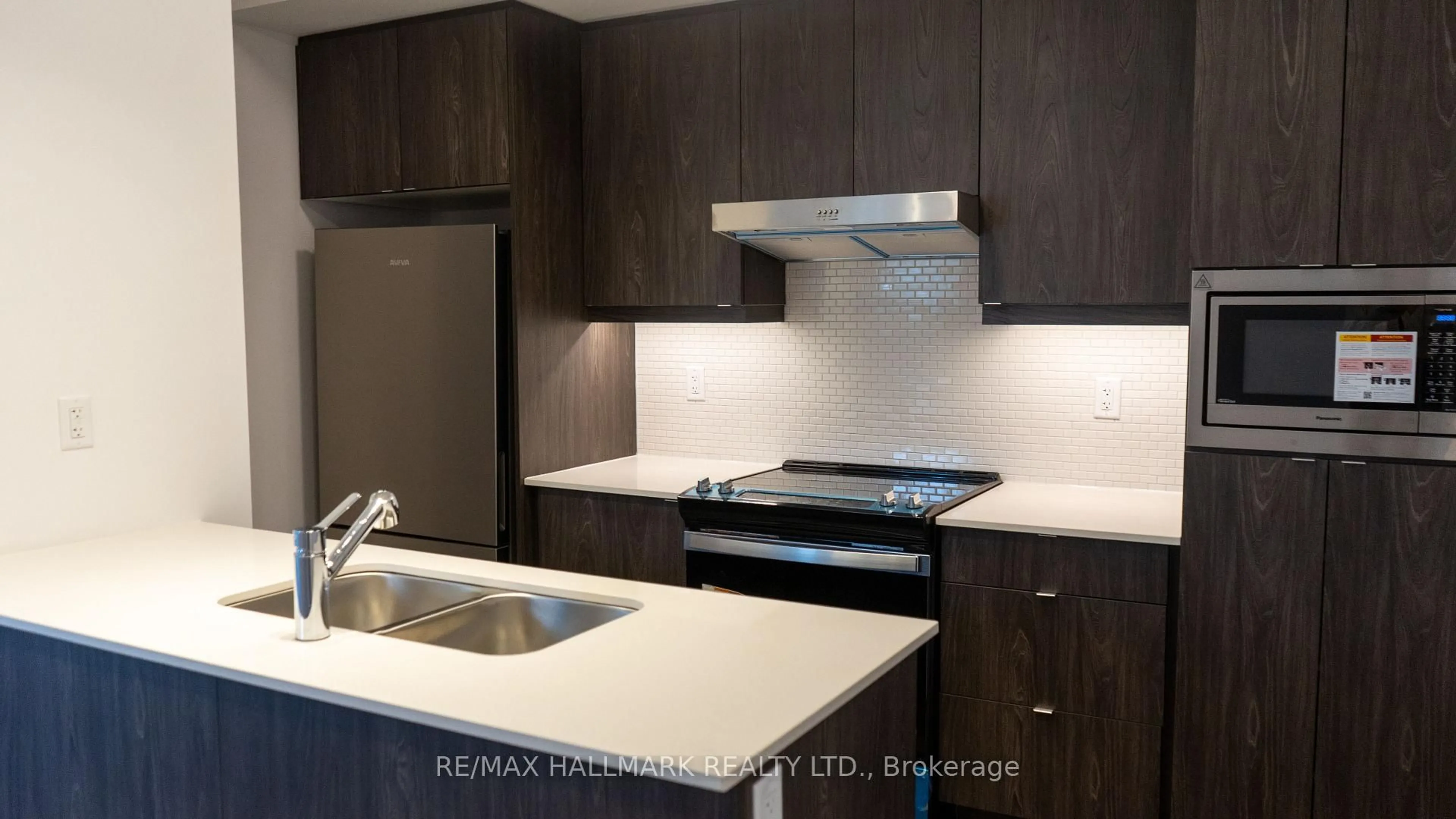 Standard kitchen, unknown for 51 Jefferson Sdrd #120, Richmond Hill Ontario L4E 1M1