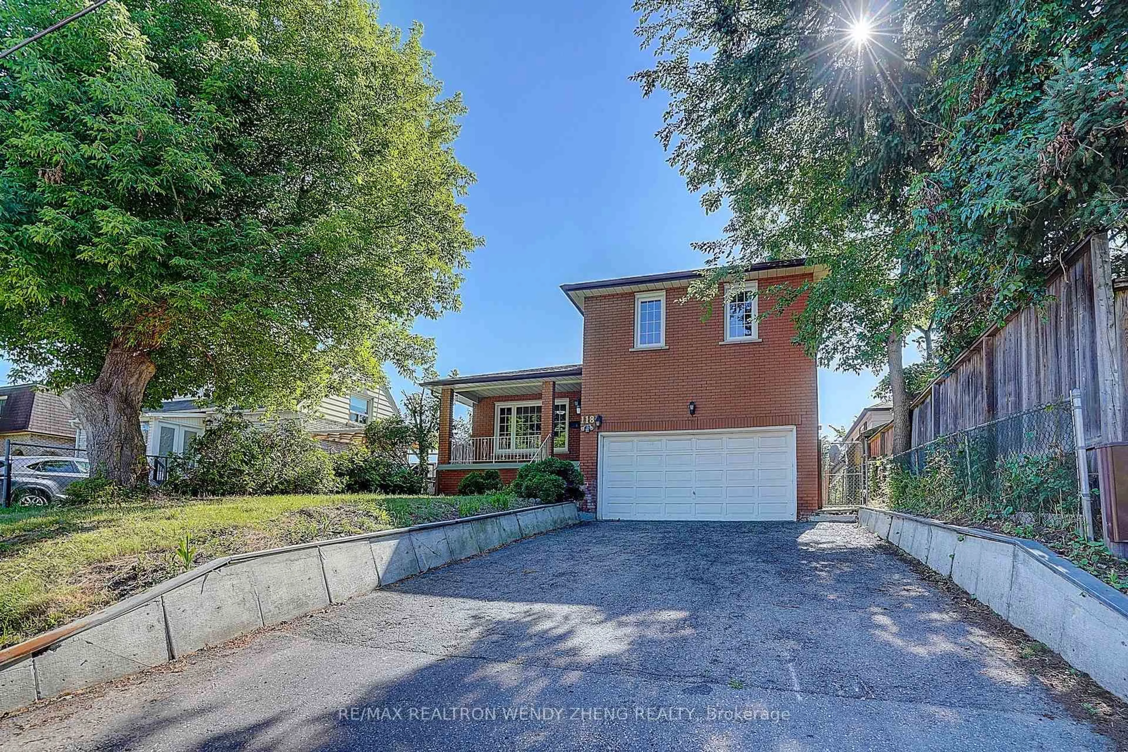 Home with brick exterior material, street for 118 Henderson Ave, Markham Ontario L3T 2L4