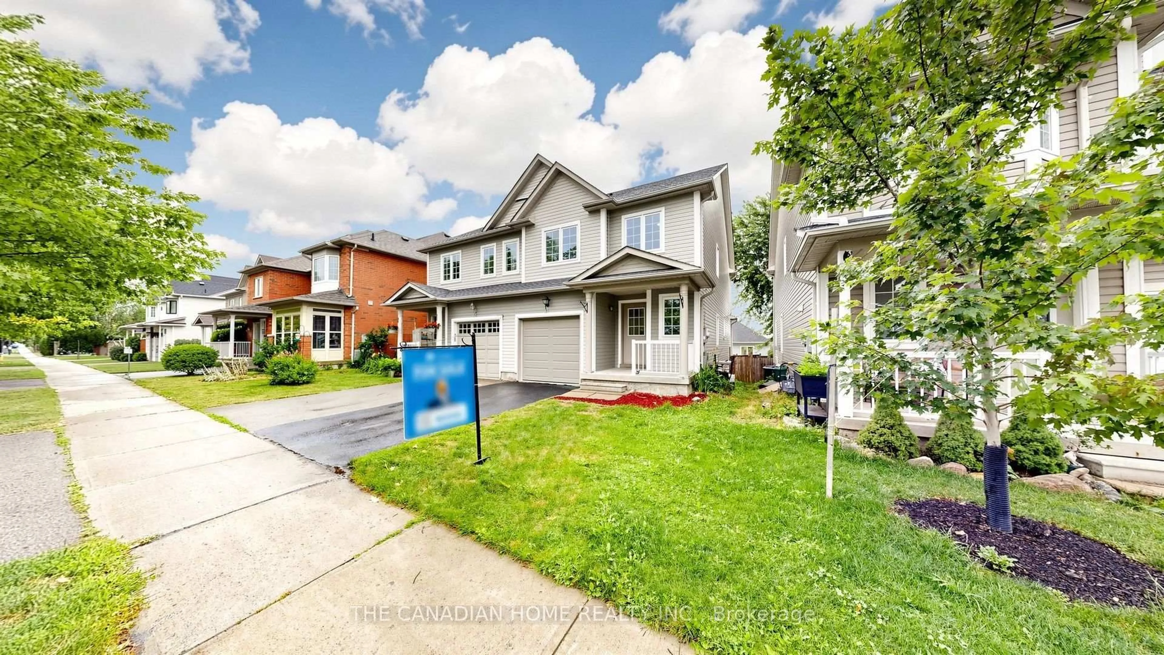 Home with brick exterior material, street for 31 Laurendale Ave, Georgina Ontario L4P 4A8