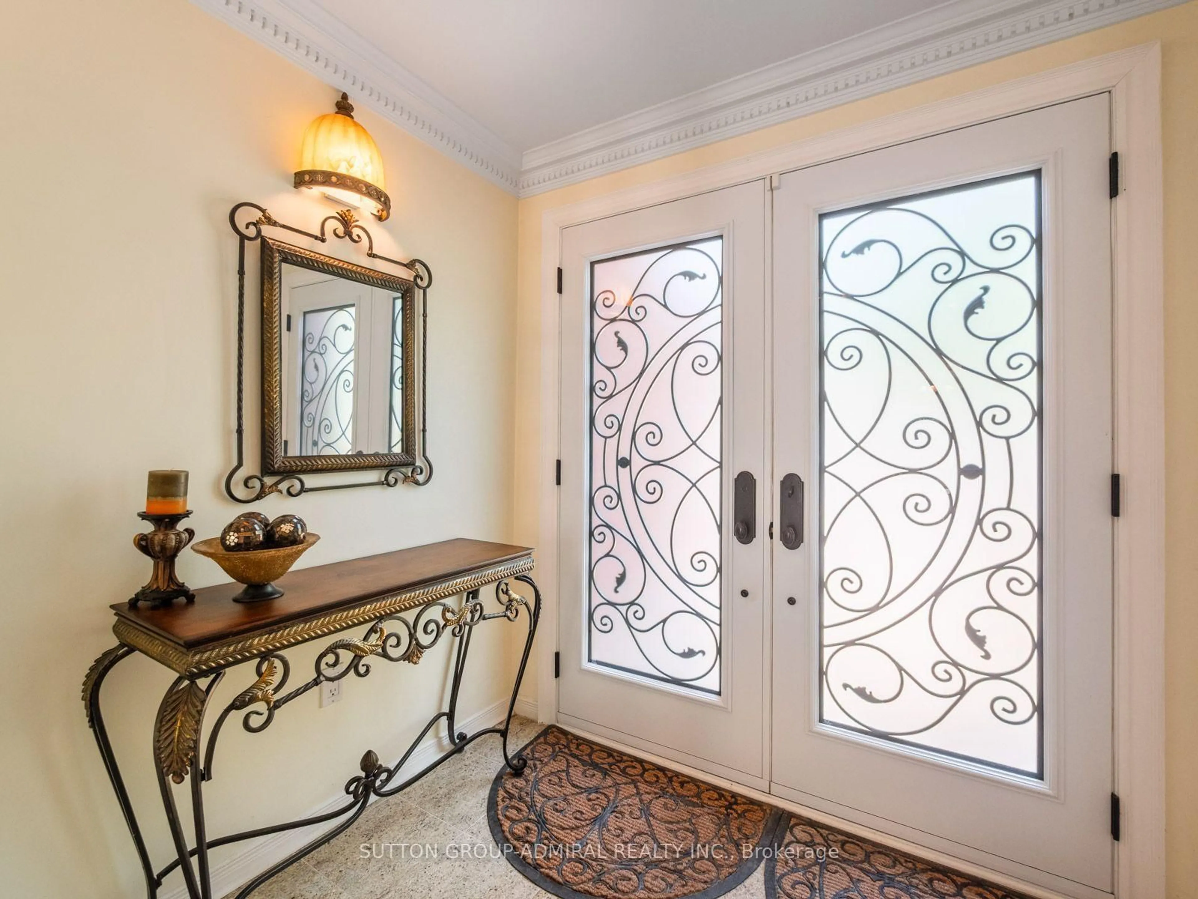 Indoor entryway for 91 Robinwood Tr, Vaughan Ontario L4J 6K9