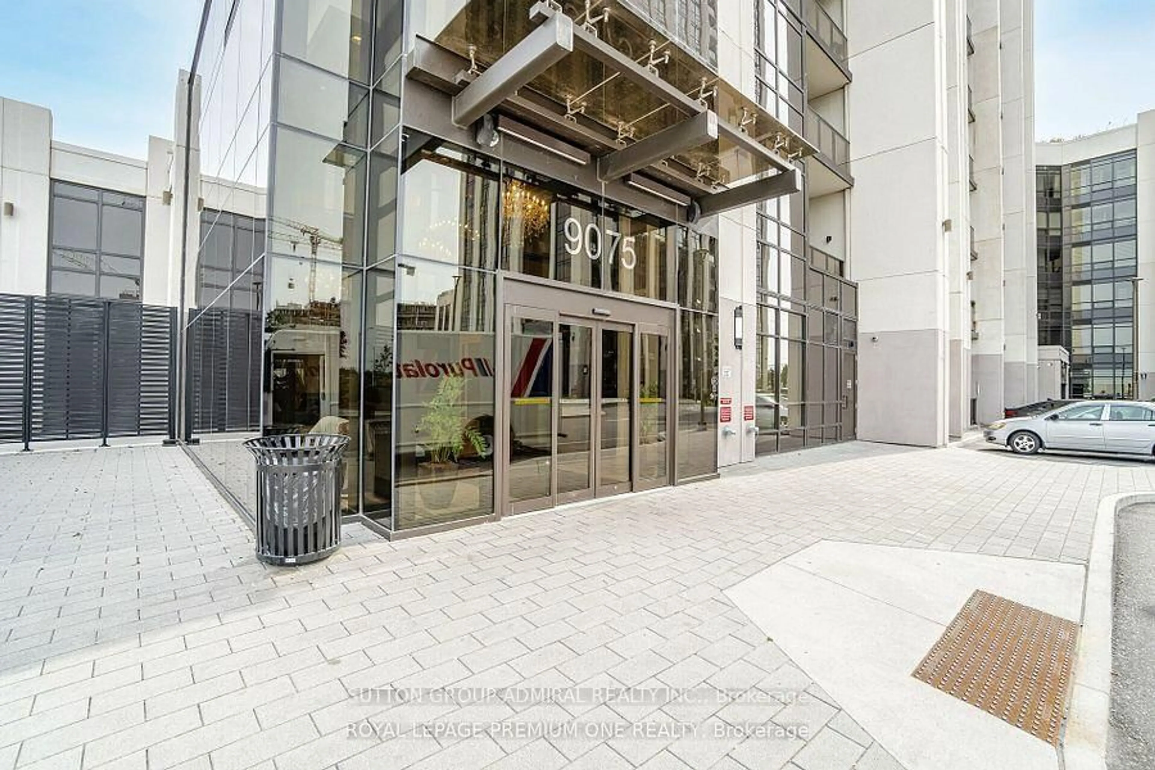 Indoor foyer for 9075 Jane St #1903, Vaughan Ontario L4K 0L7