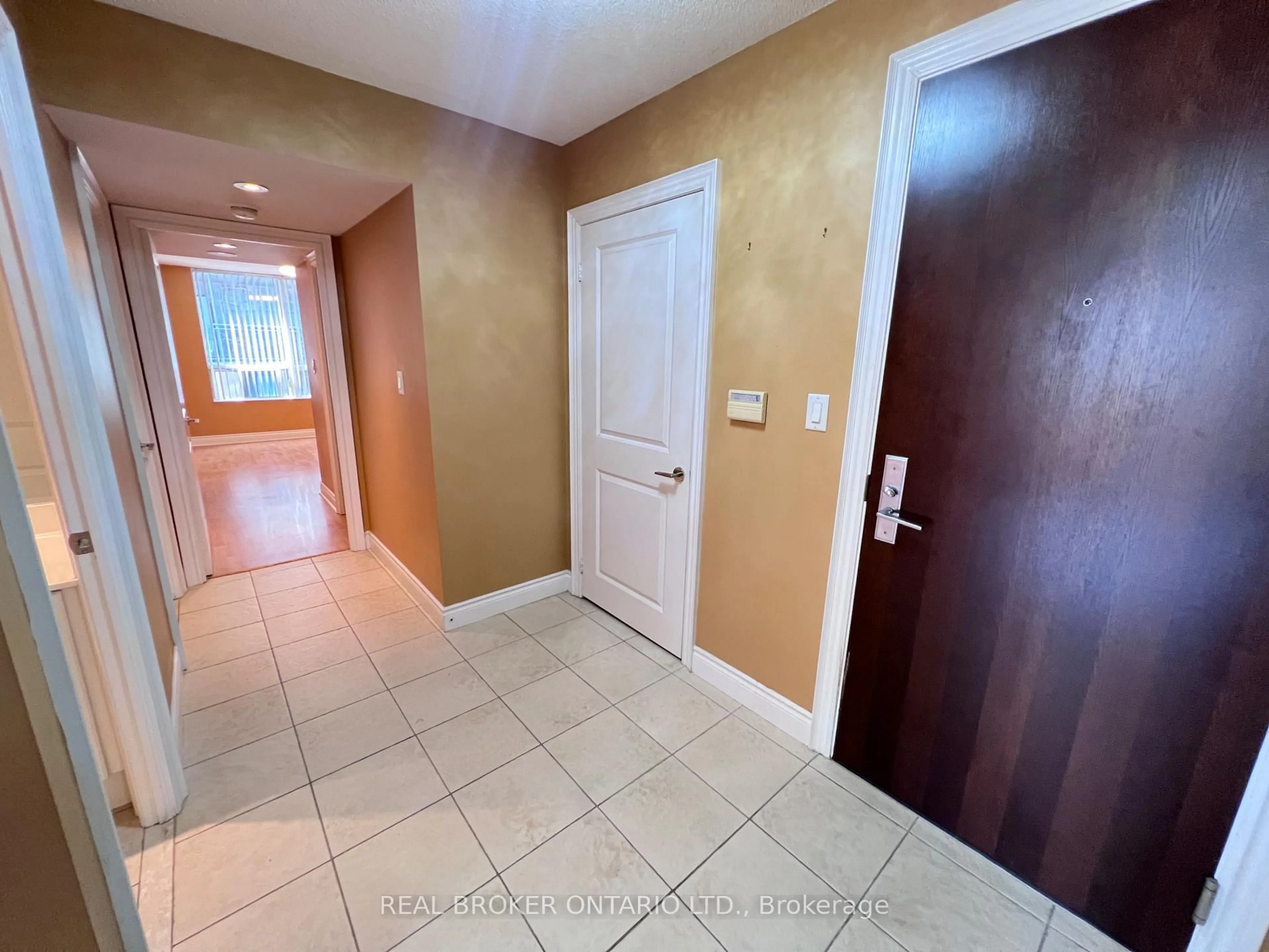 Indoor entryway for 88 Times Ave #310, Markham Ontario L3T 7Z4
