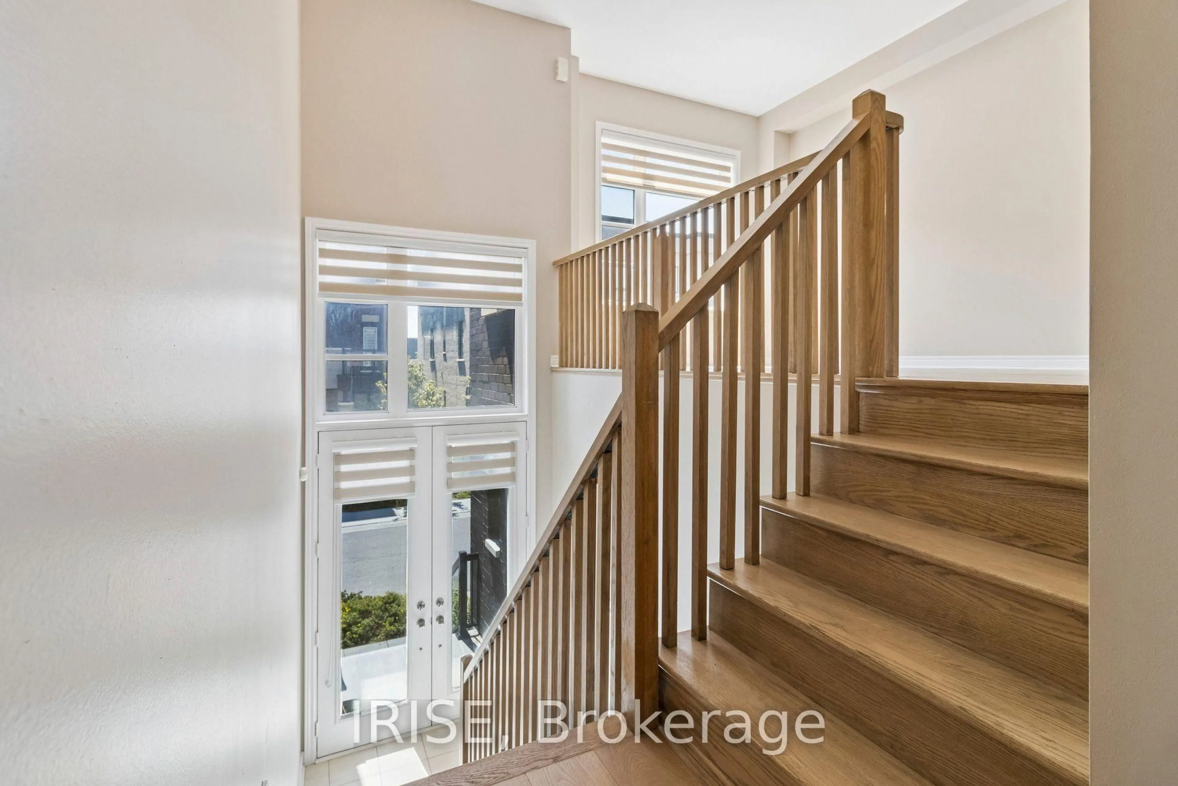 Unknown for 62 Laskin Dr, Vaughan Ontario L6A 5A4