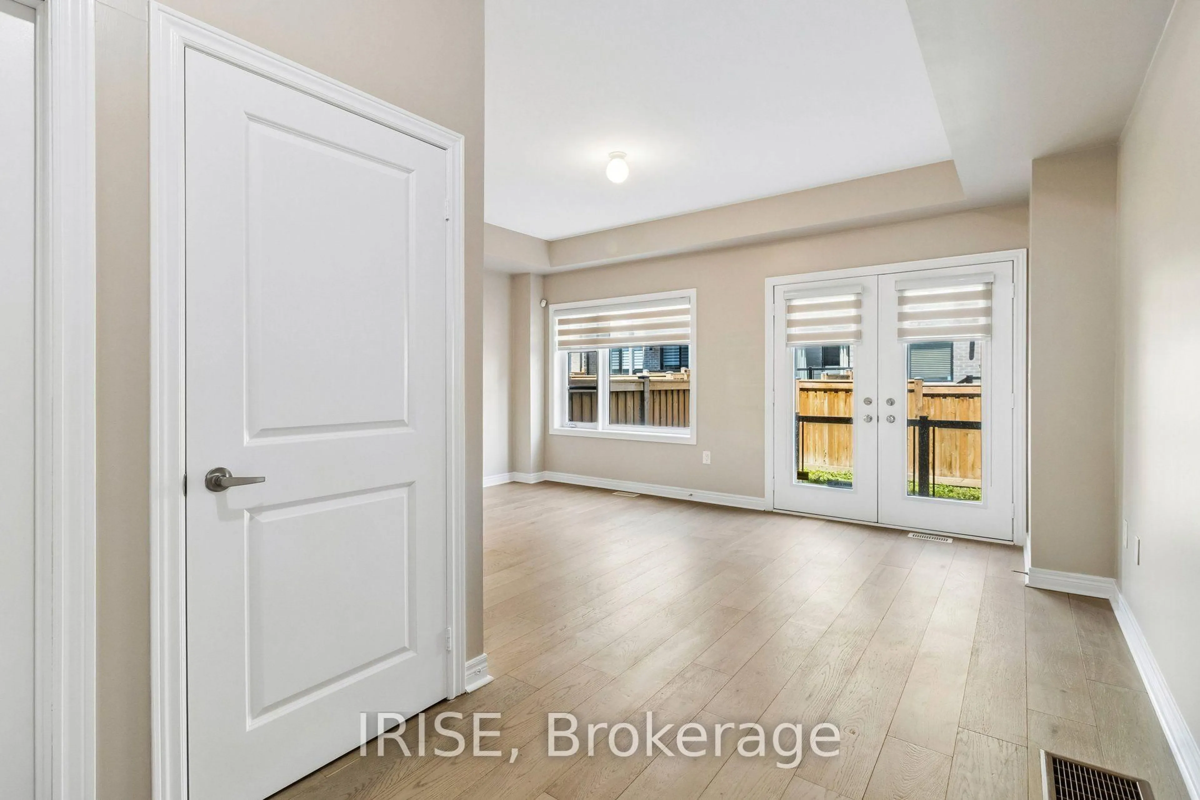 Indoor entryway for 62 Laskin Dr, Vaughan Ontario L6A 5A4