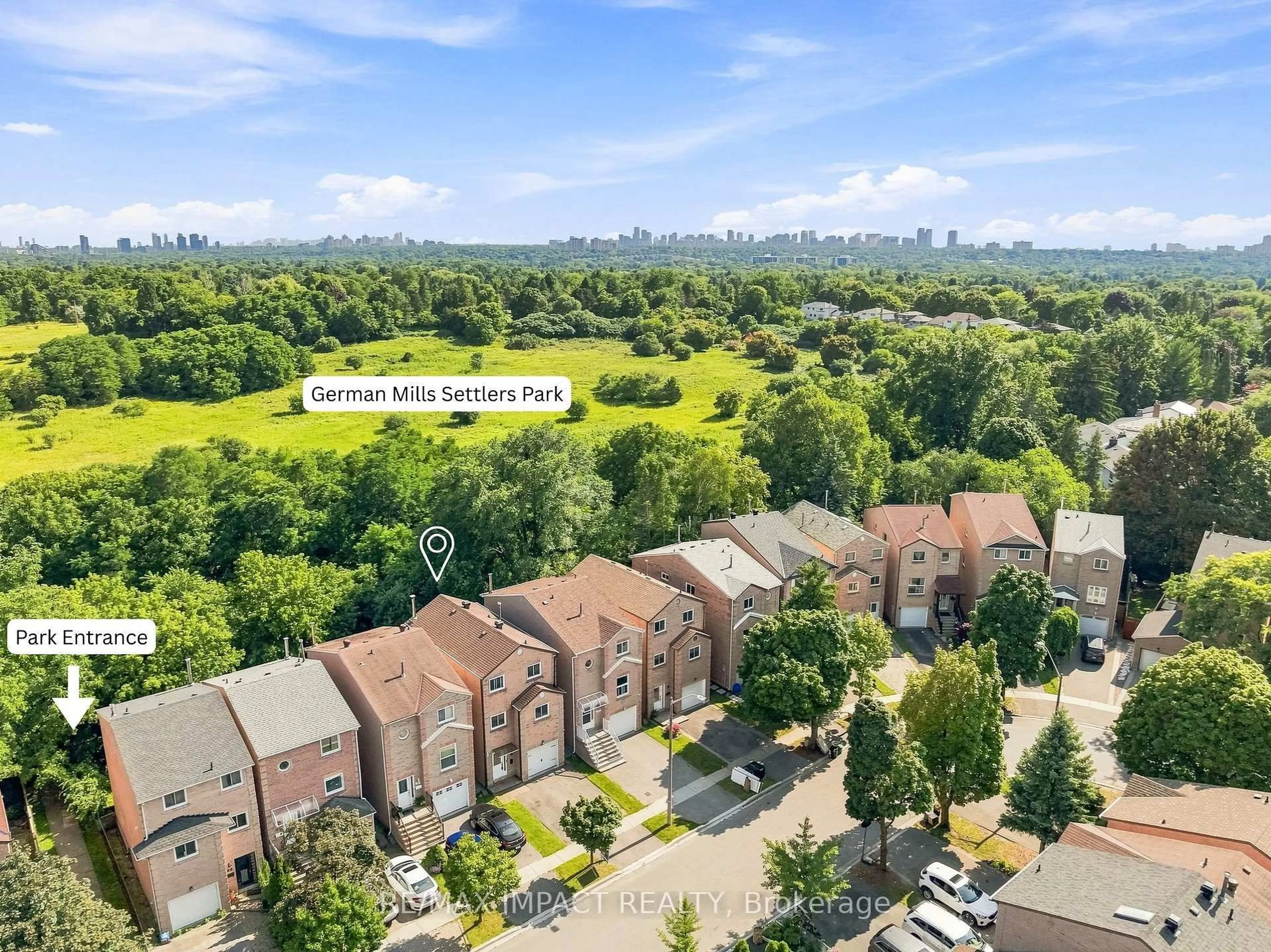 A pic from outside/outdoor area/front of a property/back of a property/a pic from drone, city buildings view from balcony for 60 Cottonwood Crt, Markham Ontario L3T 5X1