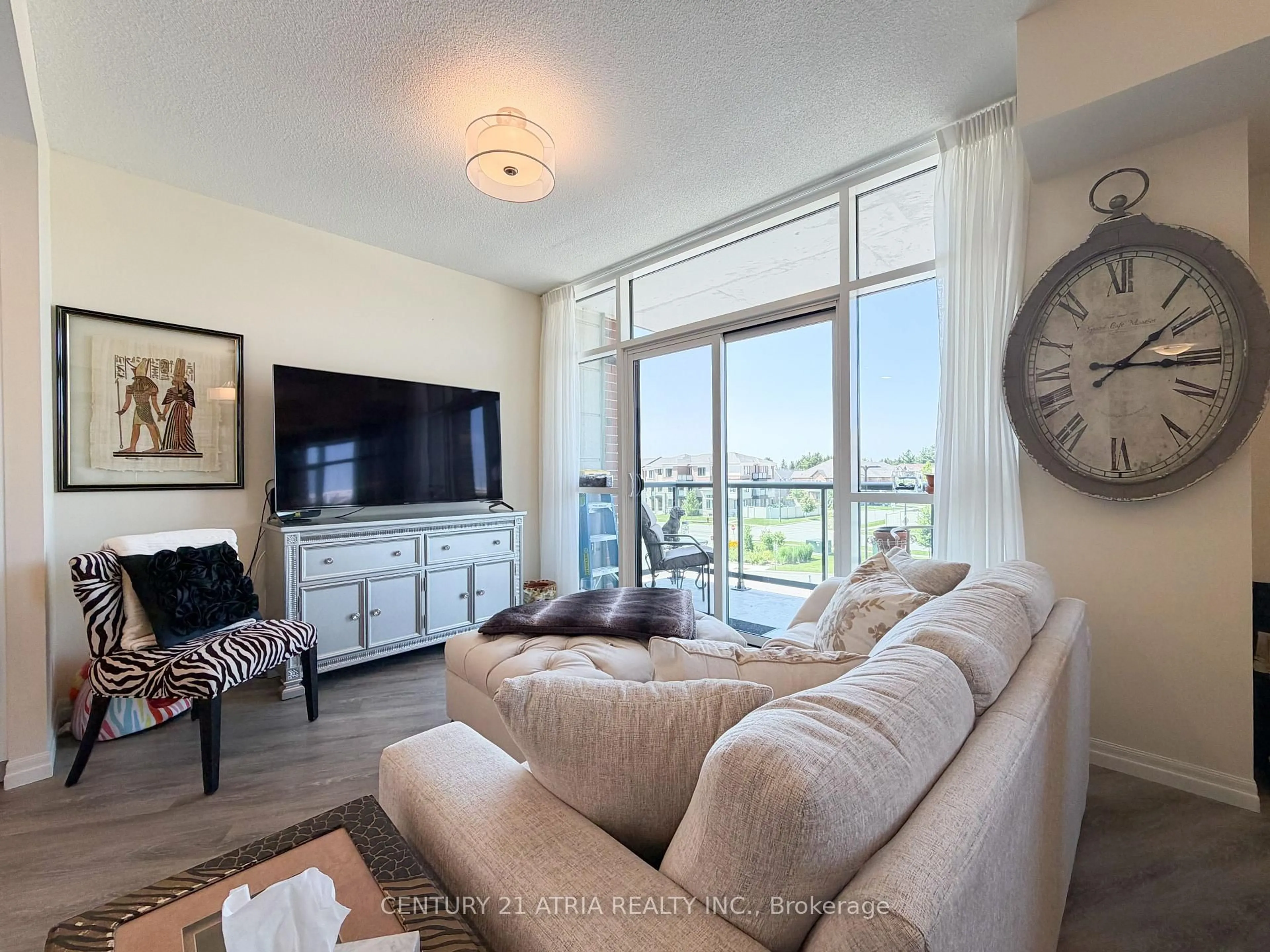 Living room with furniture, unknown for 460 William Graham Dr #317, Aurora Ontario L4G 1X9