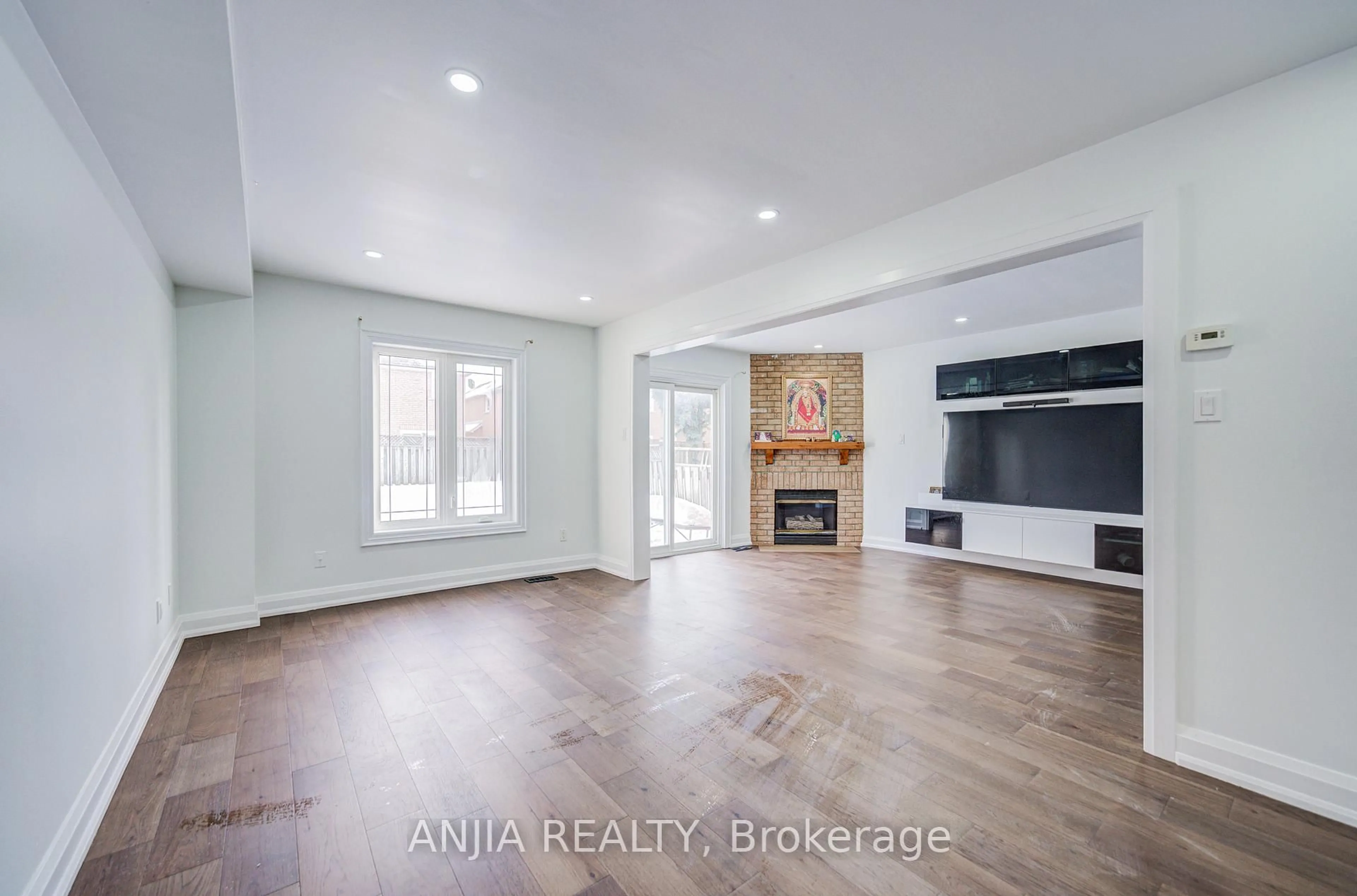 A pic of a room for 17 Kenborough Crt, Markham Ontario L3S 3P3