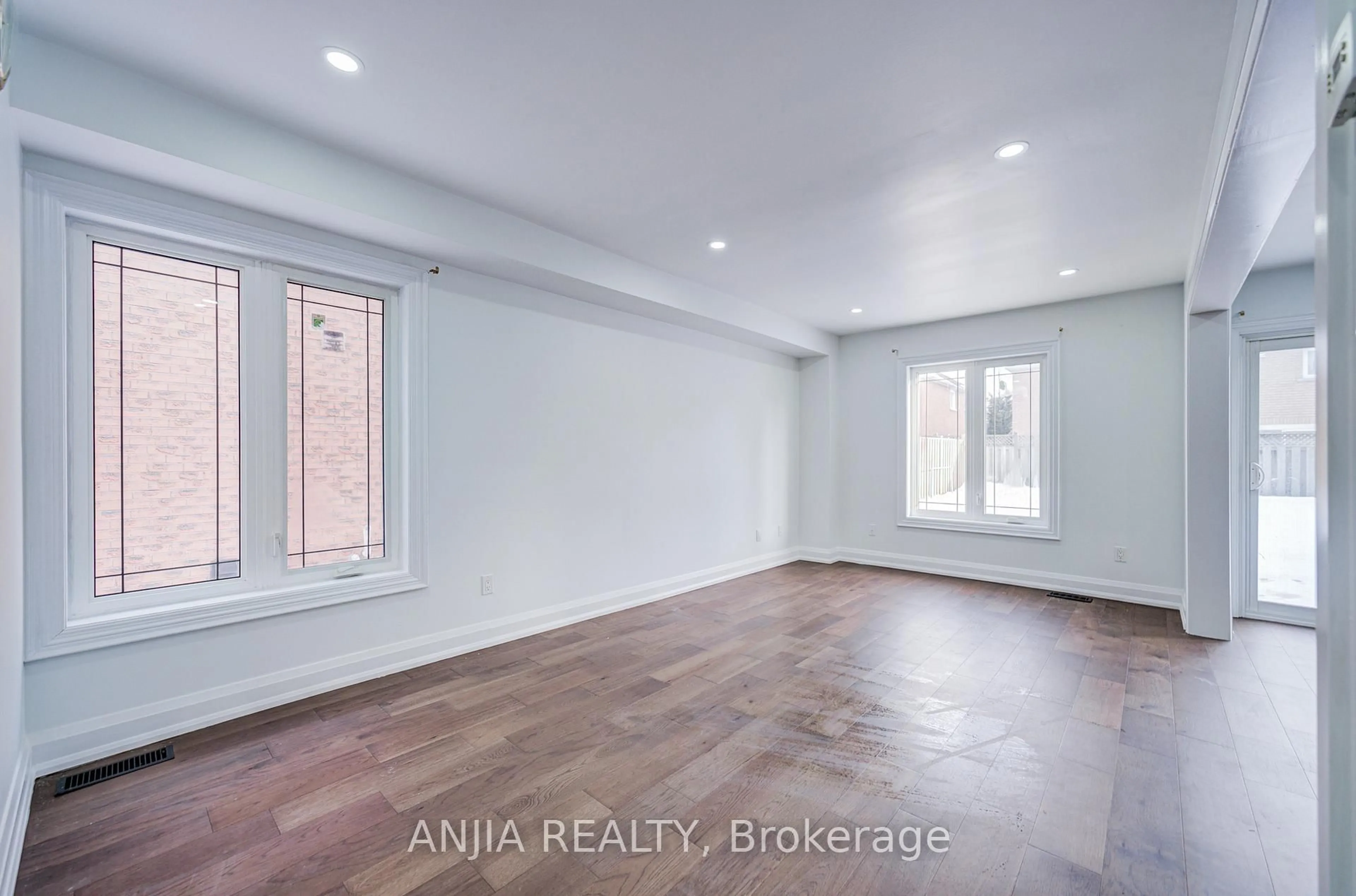 A pic of a room for 17 Kenborough Crt, Markham Ontario L3S 3P3