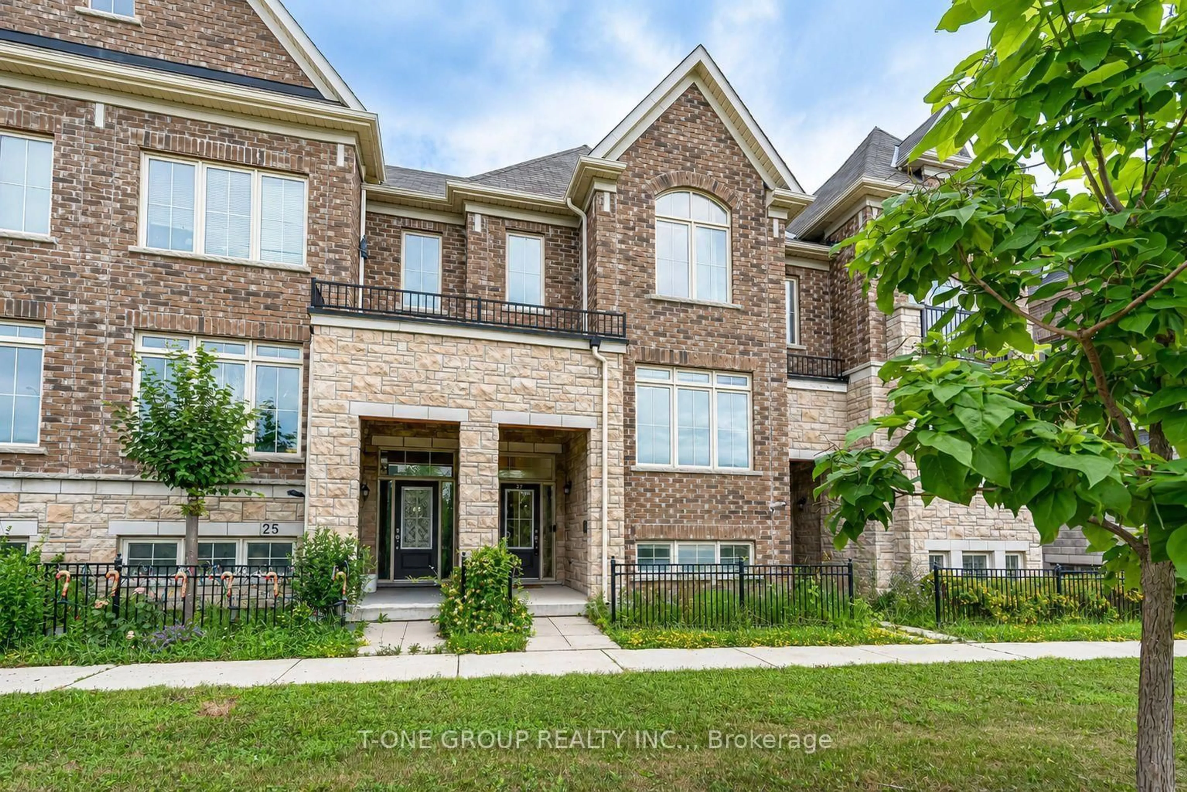 Home with brick exterior material, street for 27 Sharbot Lane, Markham Ontario L6E 0S7